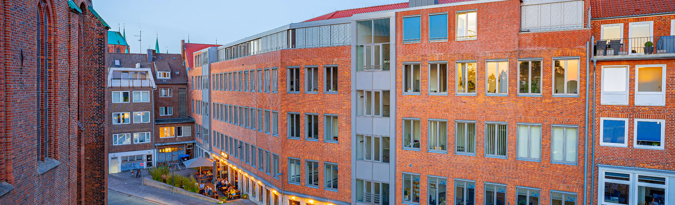 Städtisches Quartier mit Backsteinfassaden, Referenz in der Stadtplanung von PB Jahnke