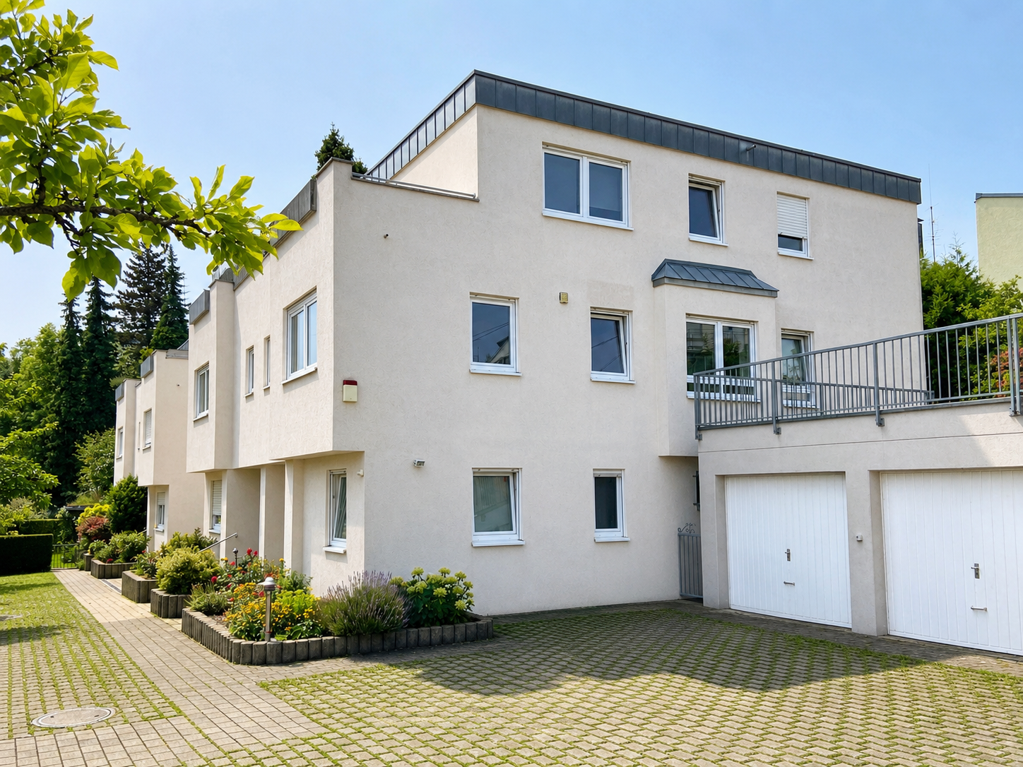 Außen Giebelseite  (KI-gestützt bearbeitet)