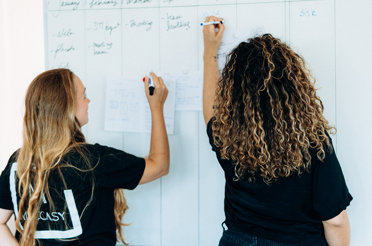 We empower new starters to succeed by establishing a strong online presence. Let's pave the way to your project together.