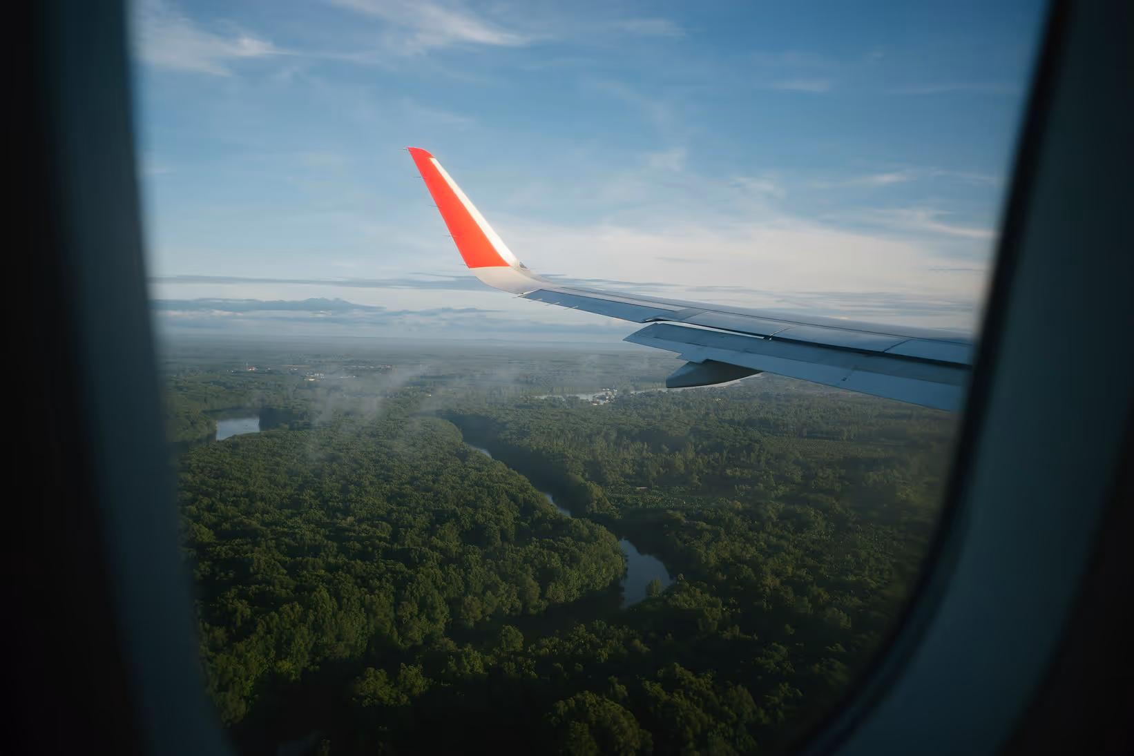 An image looking out of a plane window