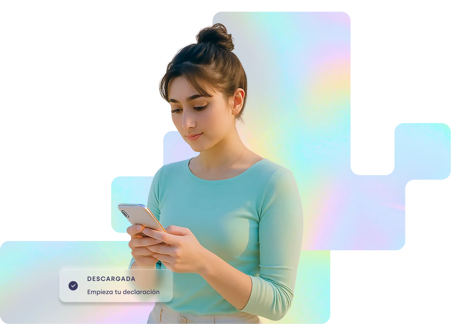 Persona usando su teléfono móvil para descargar y comenzar una declaración fiscal desde la app.