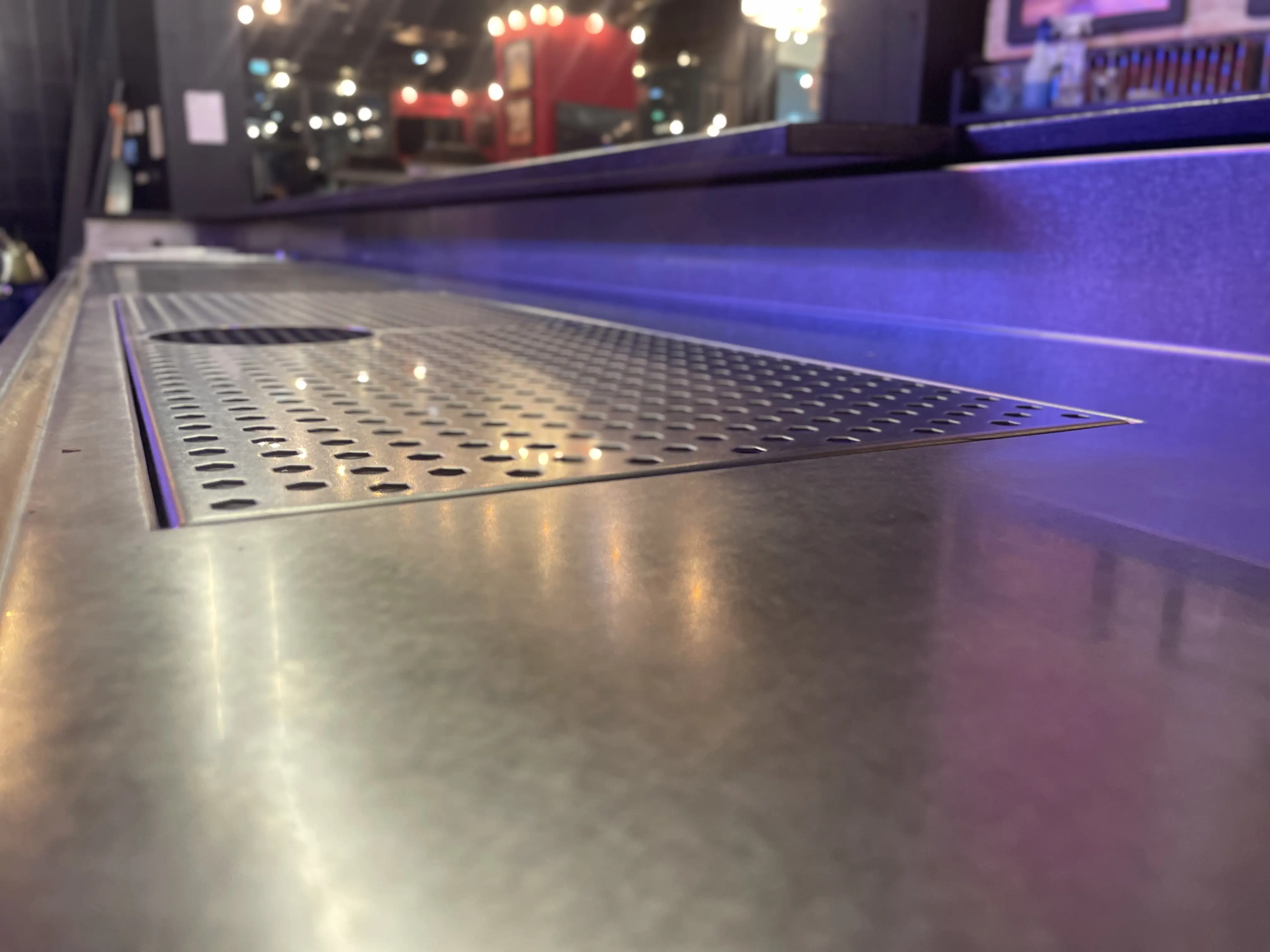 Barda, cuisiniste professionnel à Lyon conçoit et installe vos cuisines professionnelles et bars sur mesure partout en France