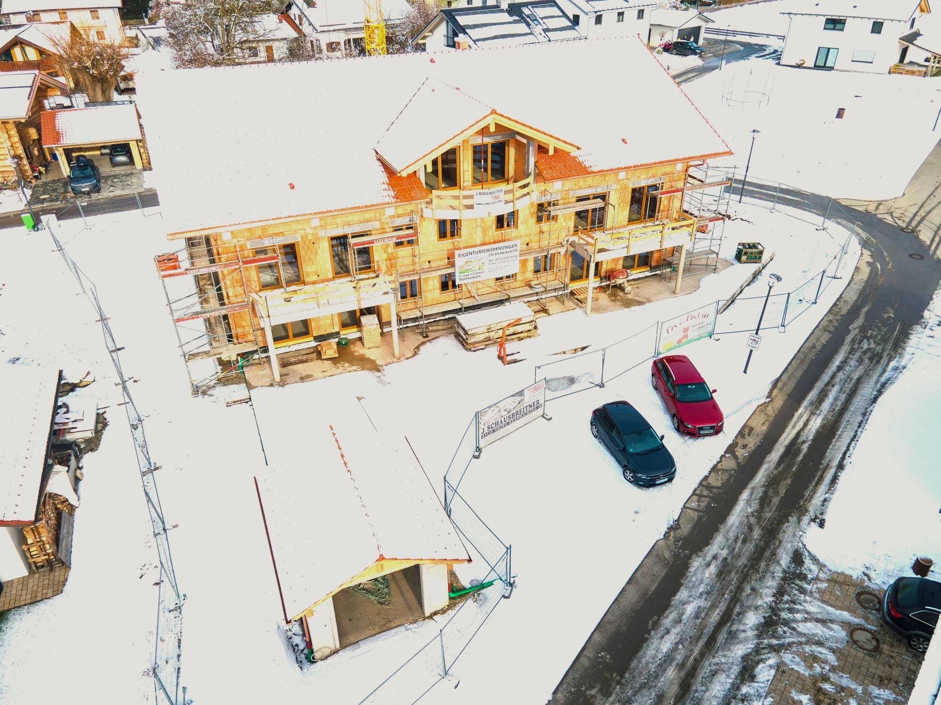 Neubau-Mehrfamilienhaus im Winter – barrierefreie 2-Zimmer-Eigentumswohnung in Schonstett