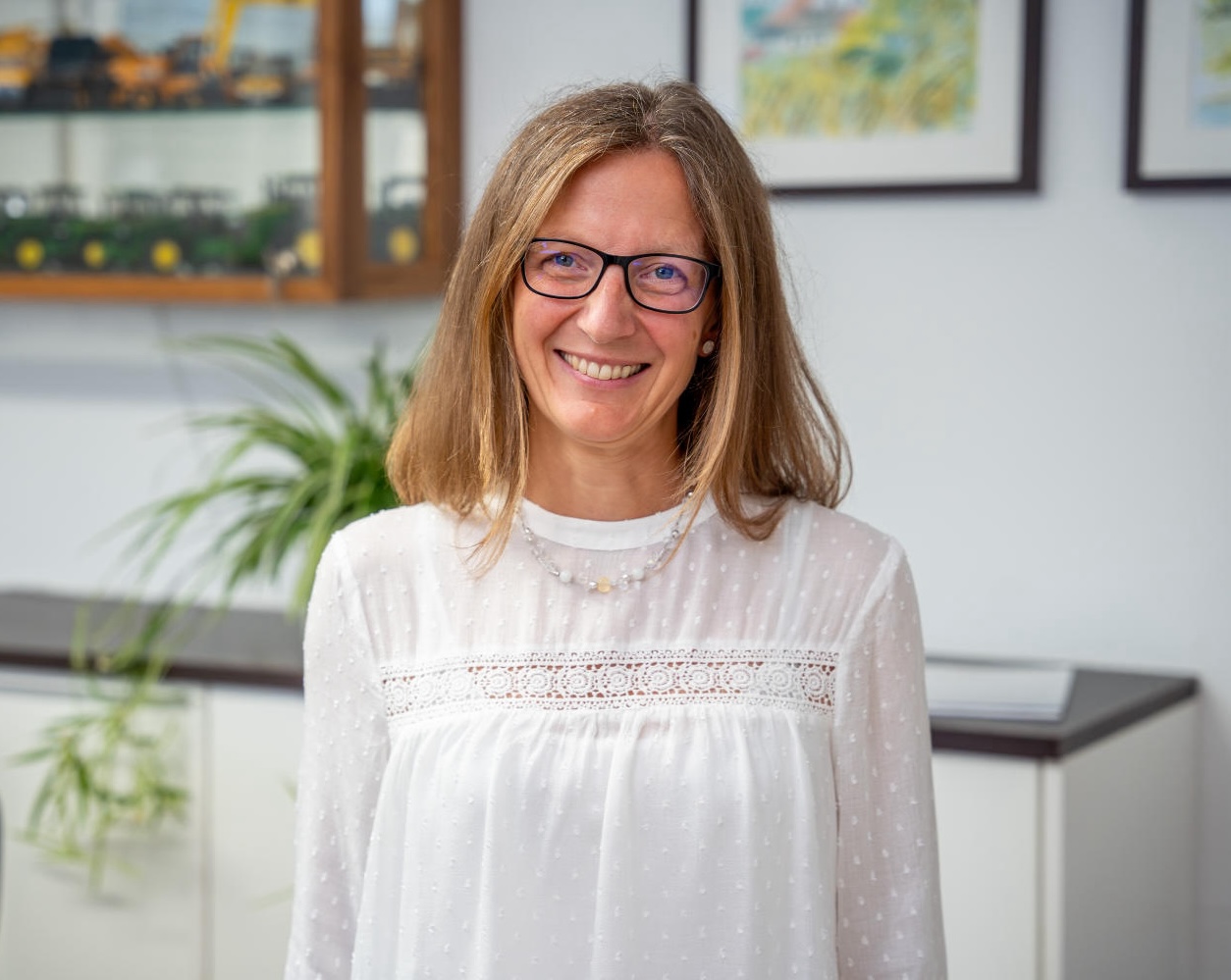 Porträt von Alexandra Zierer, Vertriebsassistenz bei Beratungshaus Zeltsperger
