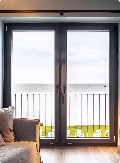 Superbe chantier d'un beau chalet en Suisse, créé par Domofen, entreprise de portes et fenêtre en Suisse Romande. 