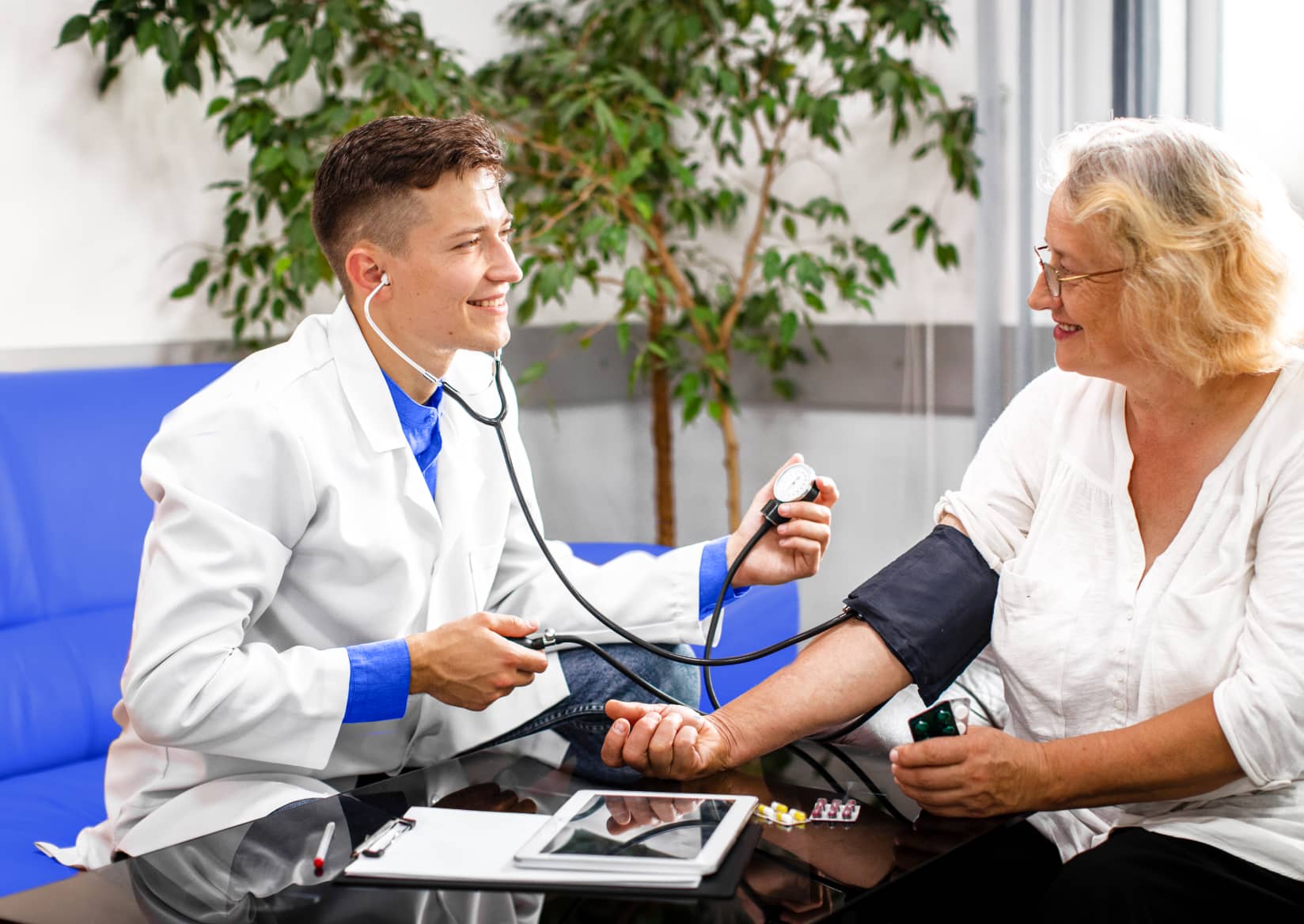 🧠 Long COVID i „mgła mózgowa” - co odkryli naukowcy i jak pomaga blokada zwoju gwiaździstego