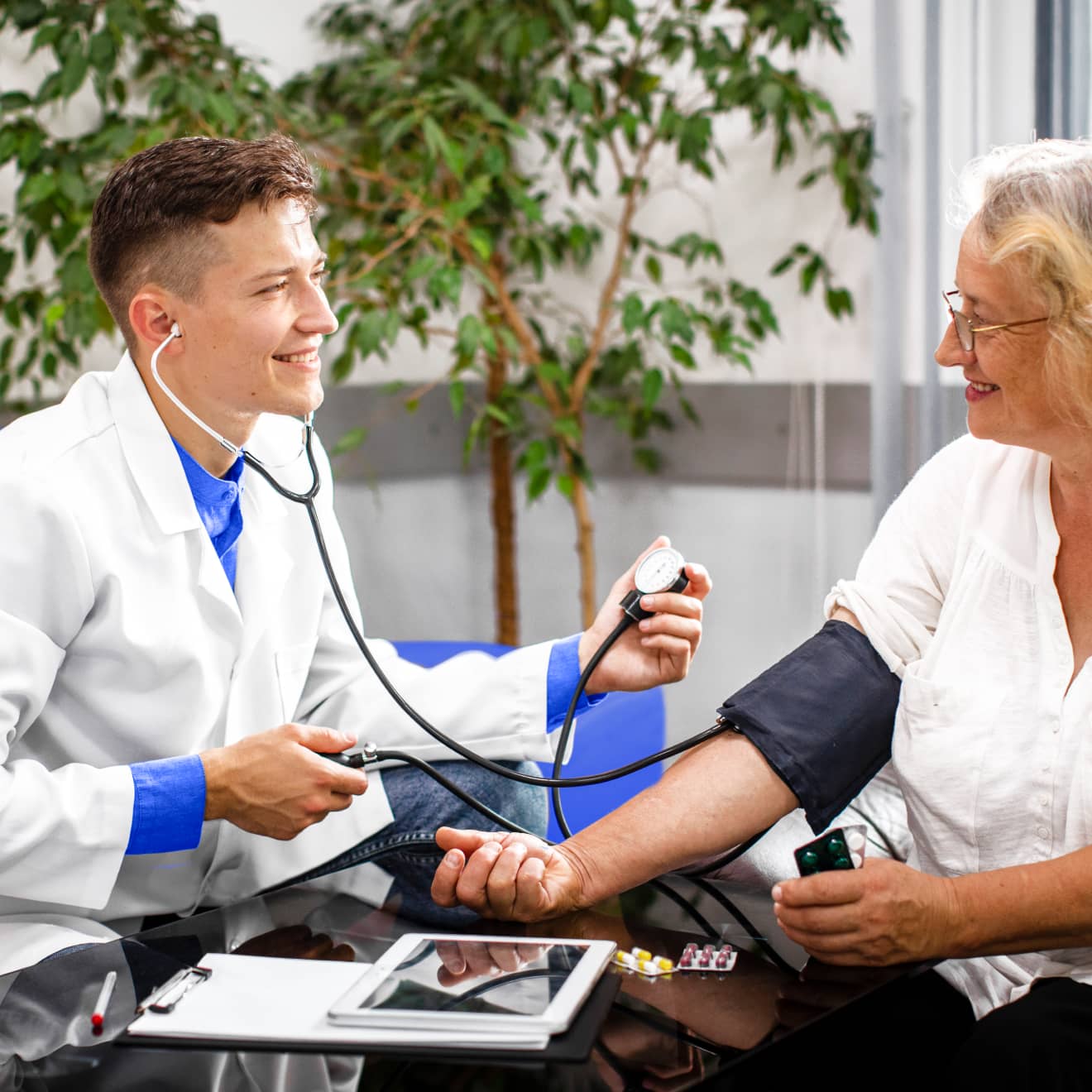 🧠 Long COVID i „mgła mózgowa” - co odkryli naukowcy i jak pomaga blokada zwoju gwiaździstego