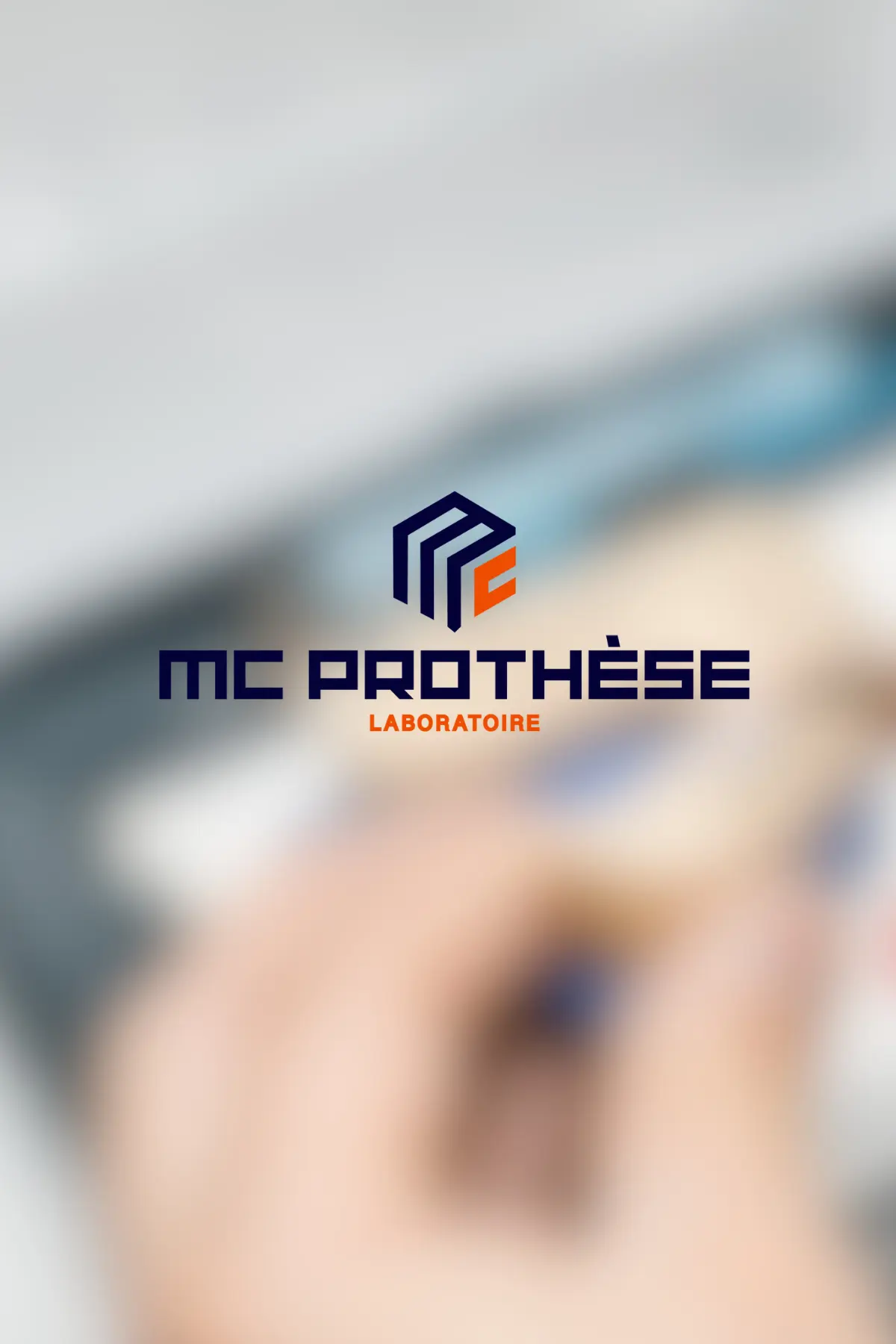 Logo principal réalisé pour laboratoire MC PROTHÈSE, par Metara. 
(service: identité visuelle)