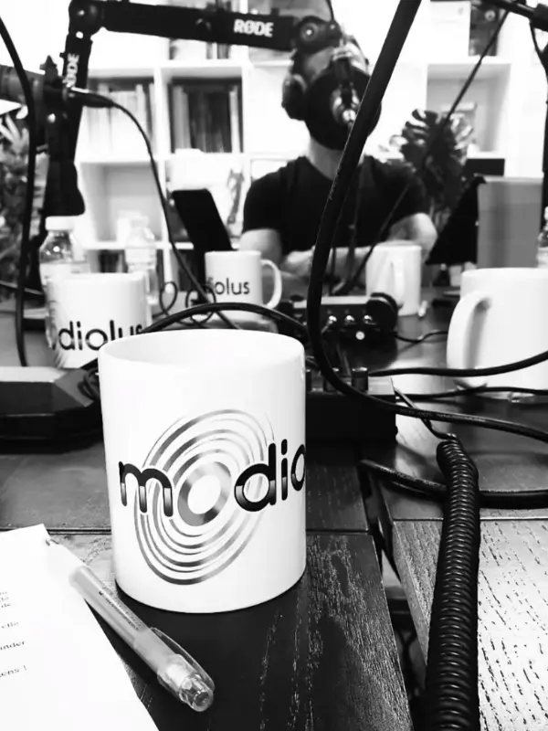 Tournage pour la radio Modiolus, la première radio du dentaire, 2022.