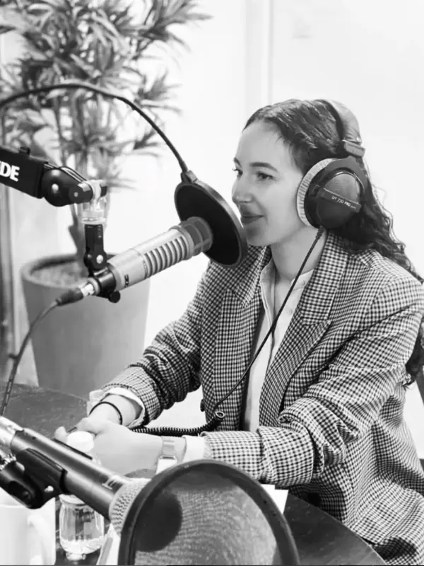 Participation en tant que chroniqueuse pour la radio Modiolus, première radio du dentaire, 2022.