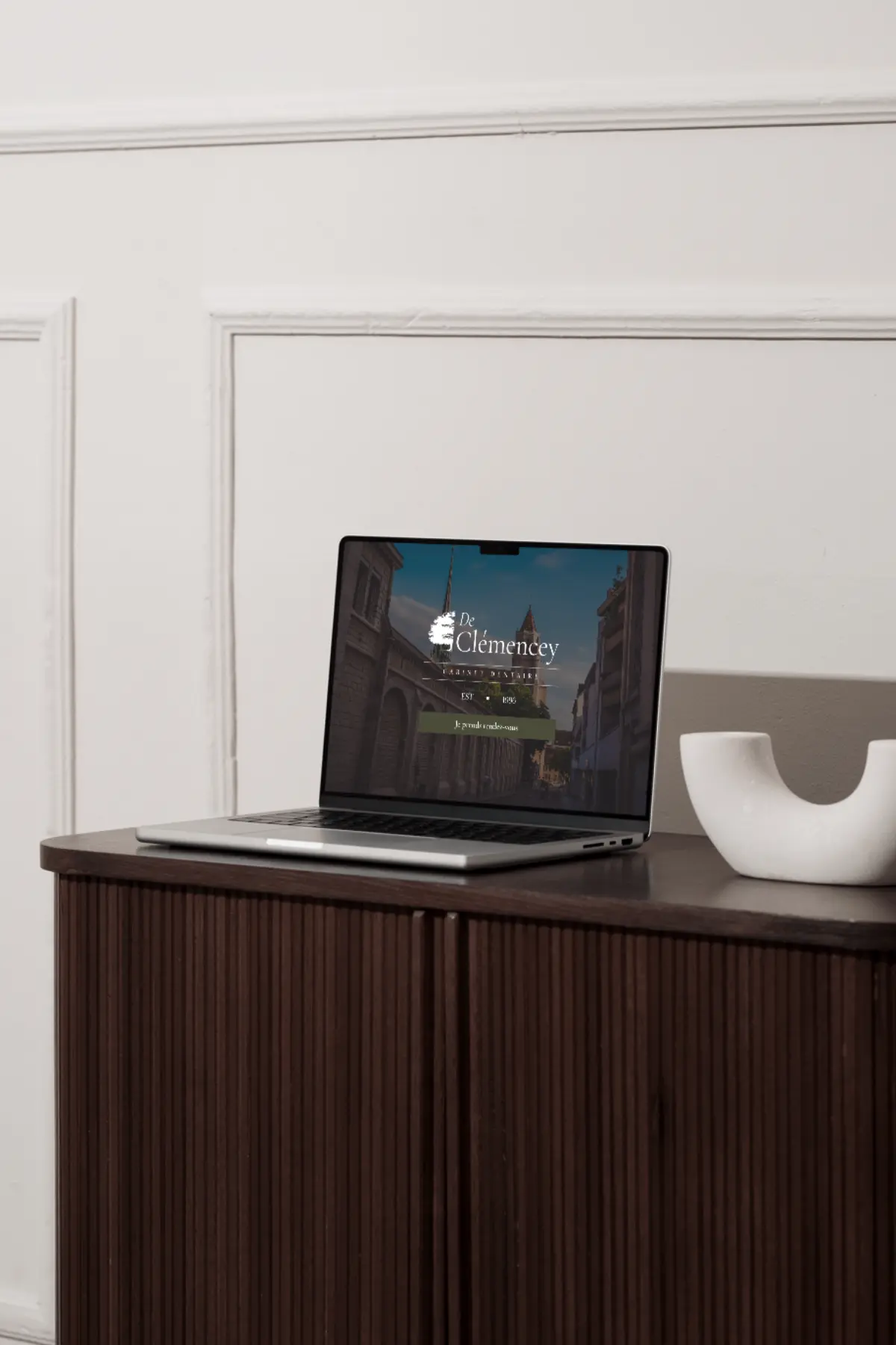 Mock-up d'inspiration réalisé pour le cabinet de Clémencey, par Metara. 
(service: web design)