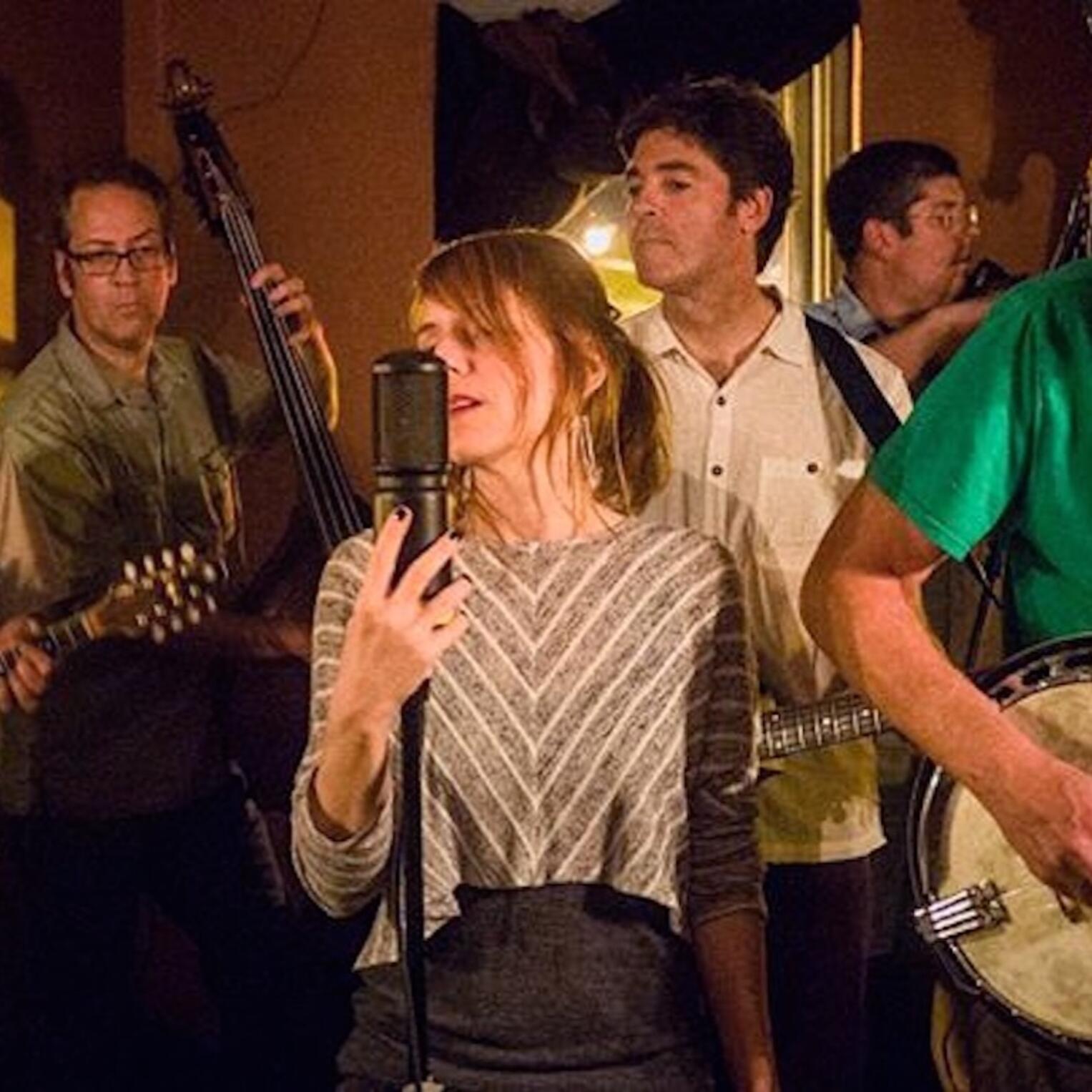 Free Bluegrass Night w/ Hollertown