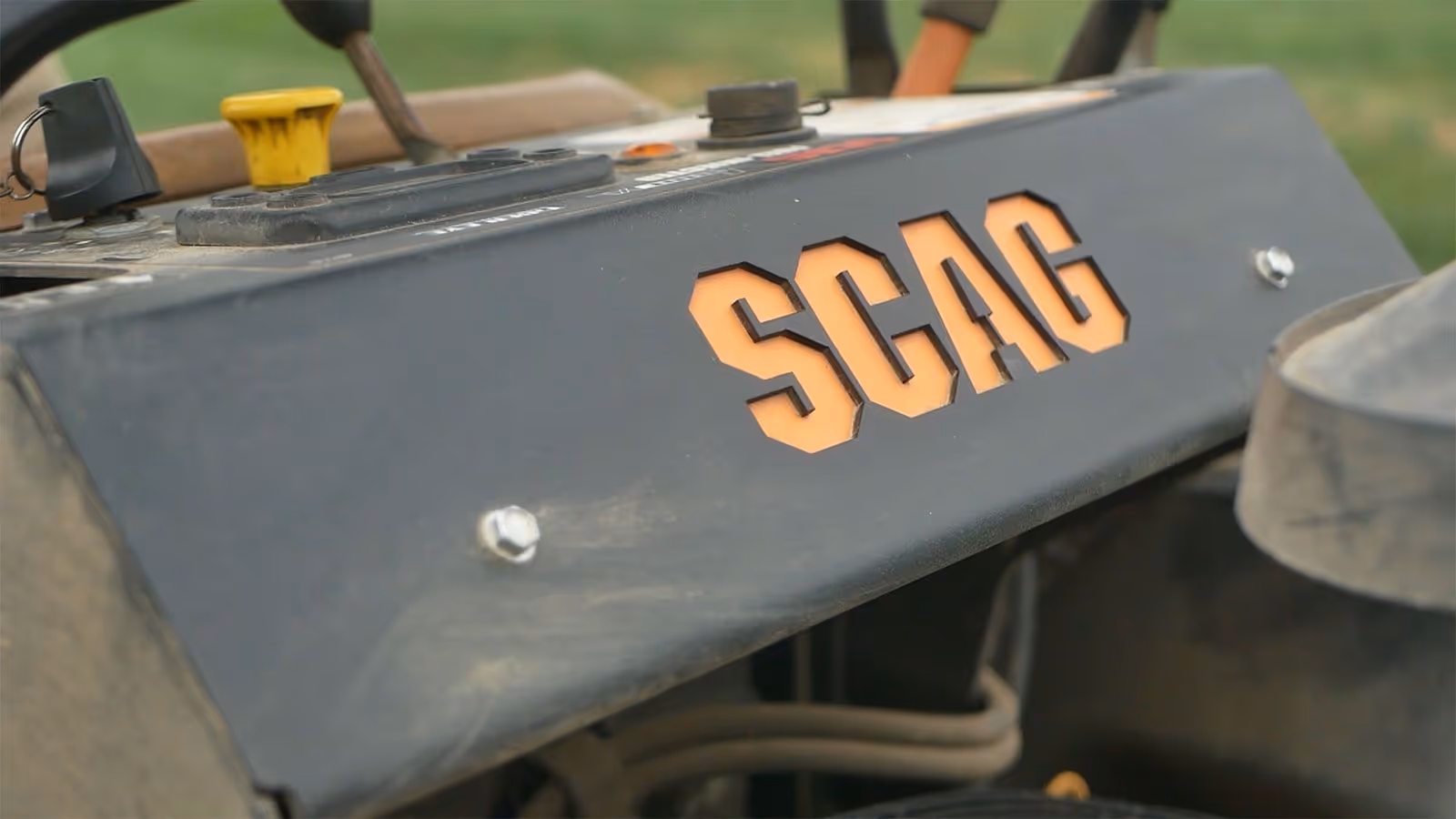 Professional lawn care and landscaping equipment used by Flemings Detailed Lawn Care in Dickson County Tennessee