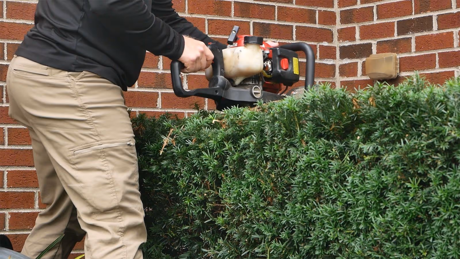 Crew performing detailed lawn care and cleanup services in Tennessee