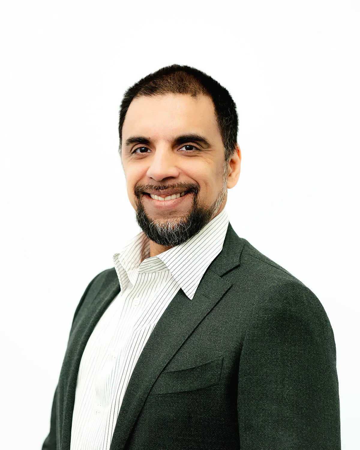 Altaf Farooqi, Senior Director of Operations, Pharmacist In Charge, Thesis Pharmacy
