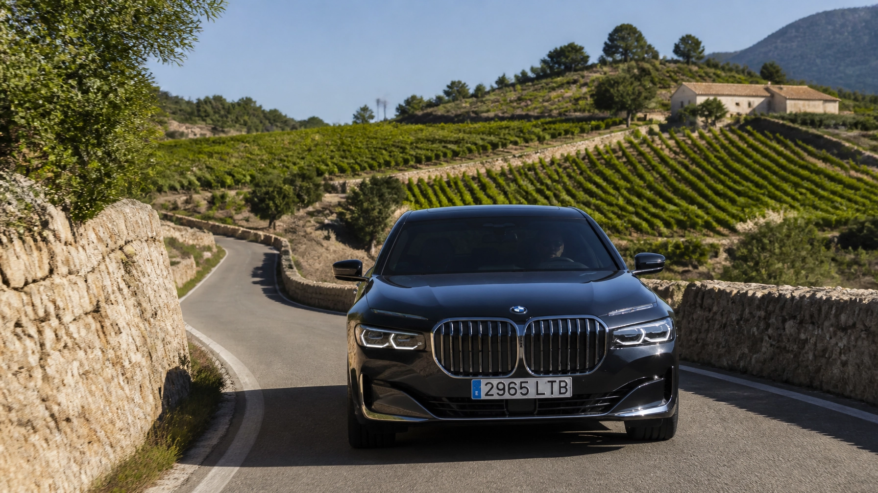 Luxury chauffeur service navigating the roads to Canyamel for destination dining