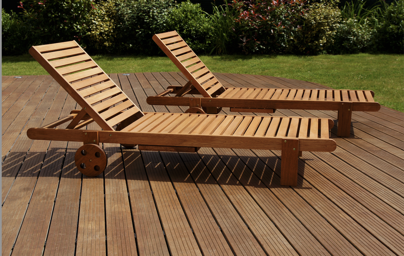 Transat en bois, décoration événementielle à louer – Mon Décor à Louer