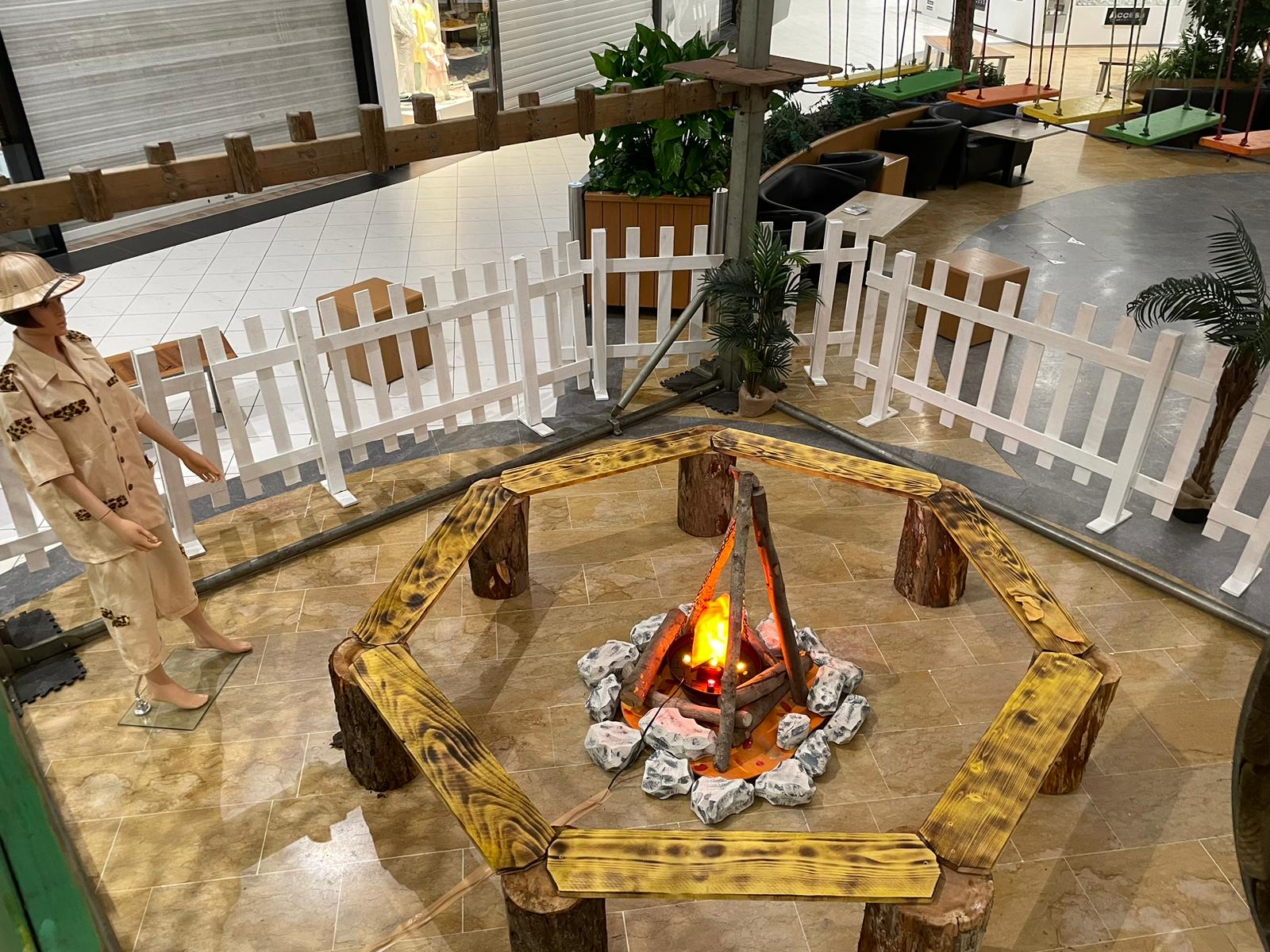 Feu de camp factice, décoration événementielle à louer – Mon Décor à Louer