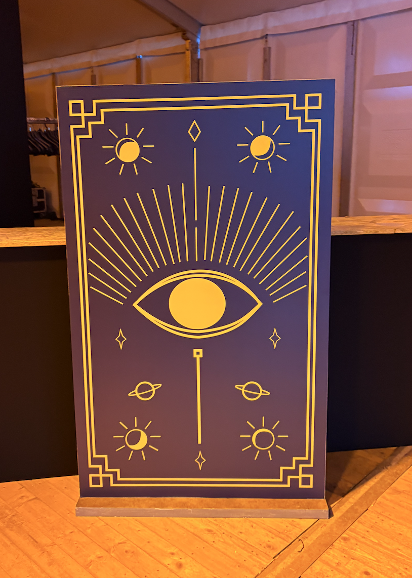 Carte de tarot géante décor ésotérique événementiel