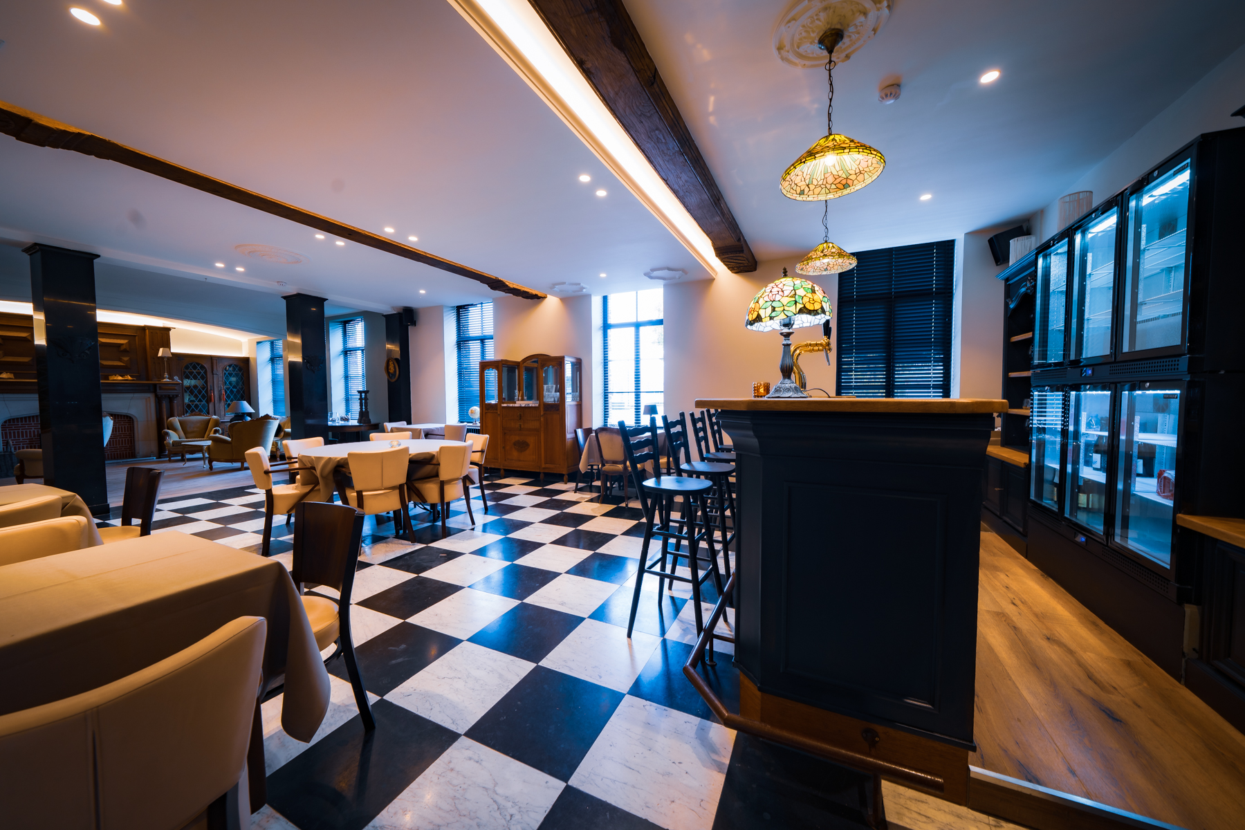 Grandeur and comfort