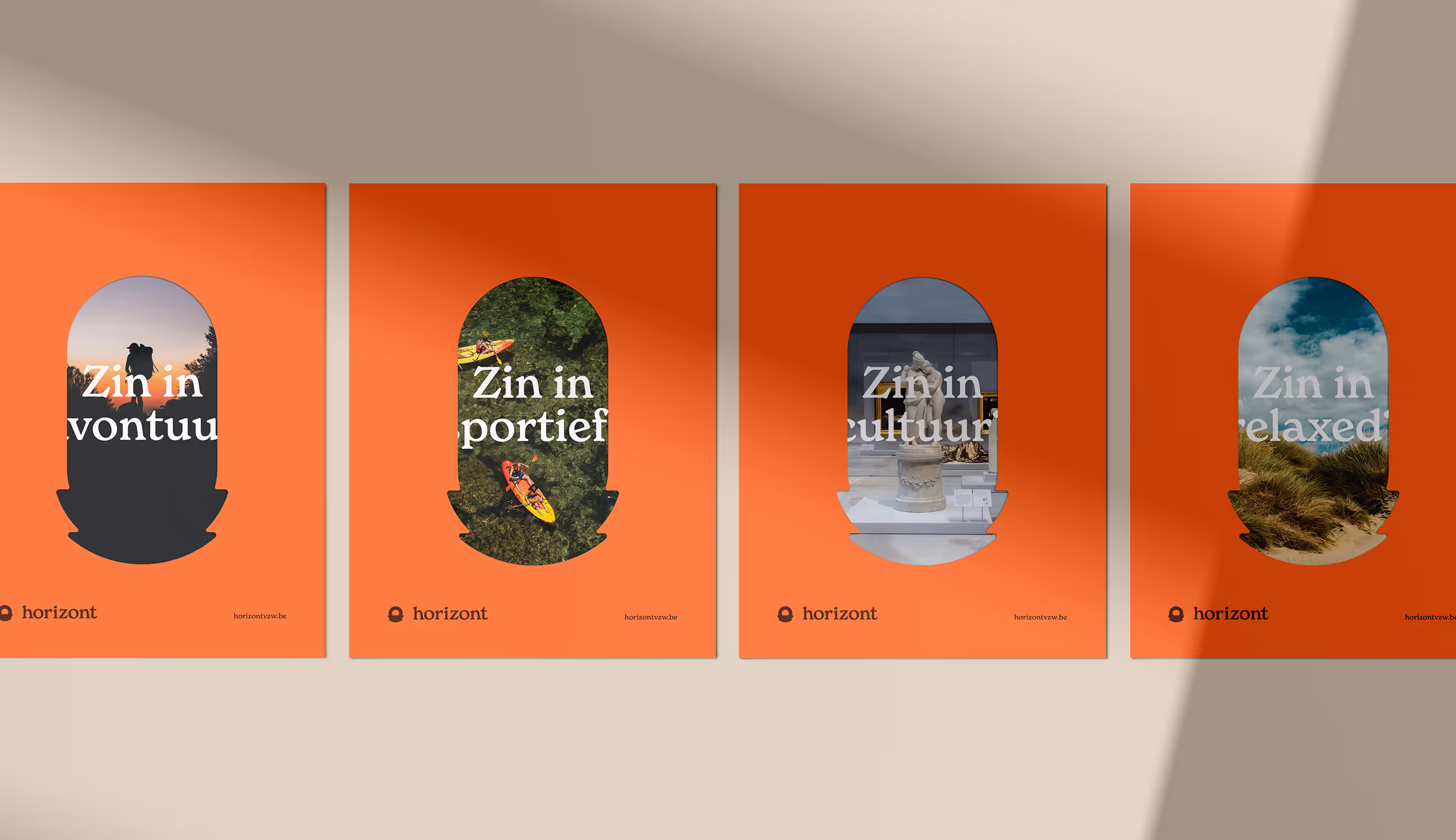 Reeks oranje Horizon folders met uitsneden en teksten zoals “Zin in avontuur” en “Zin in cultuur”.