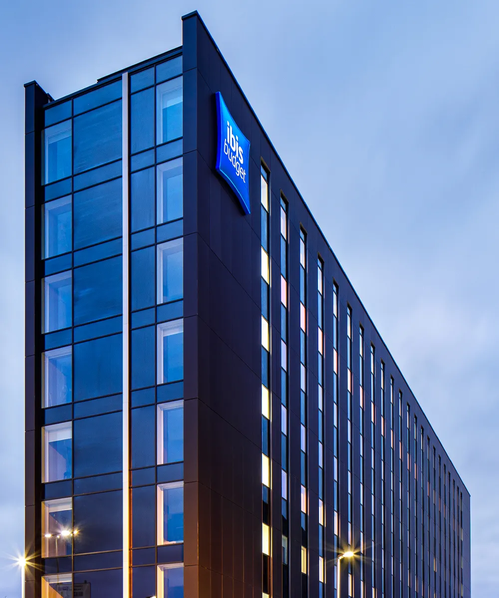 Close up look of top part of Ibis Hotel Manchester Airport