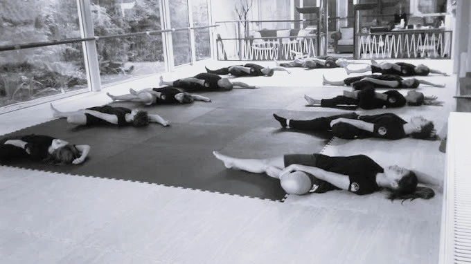 Φιλοσοφική Ένωση "Το Δέντρο της Ζωής" μάθημα γίογκα στην Βάρη