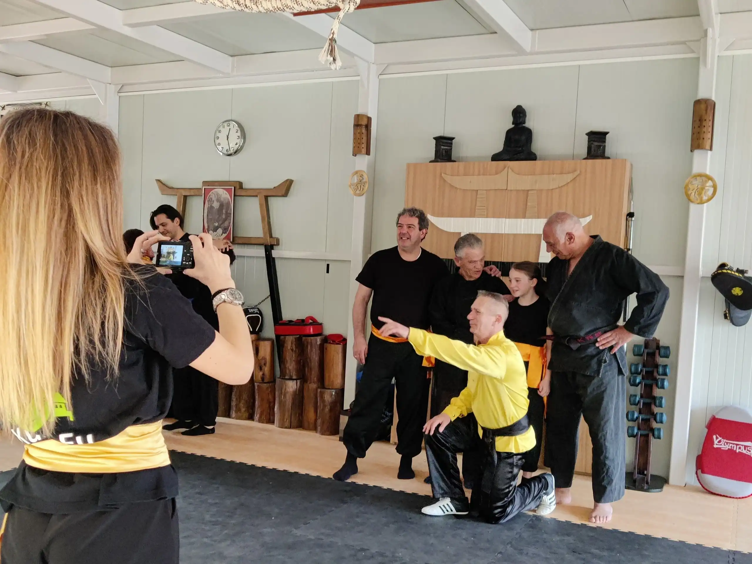 Φιλοσοφική Ένωση "Το Δέντρο της Ζωής" στην Βάρη απονωμή Ζωνών.