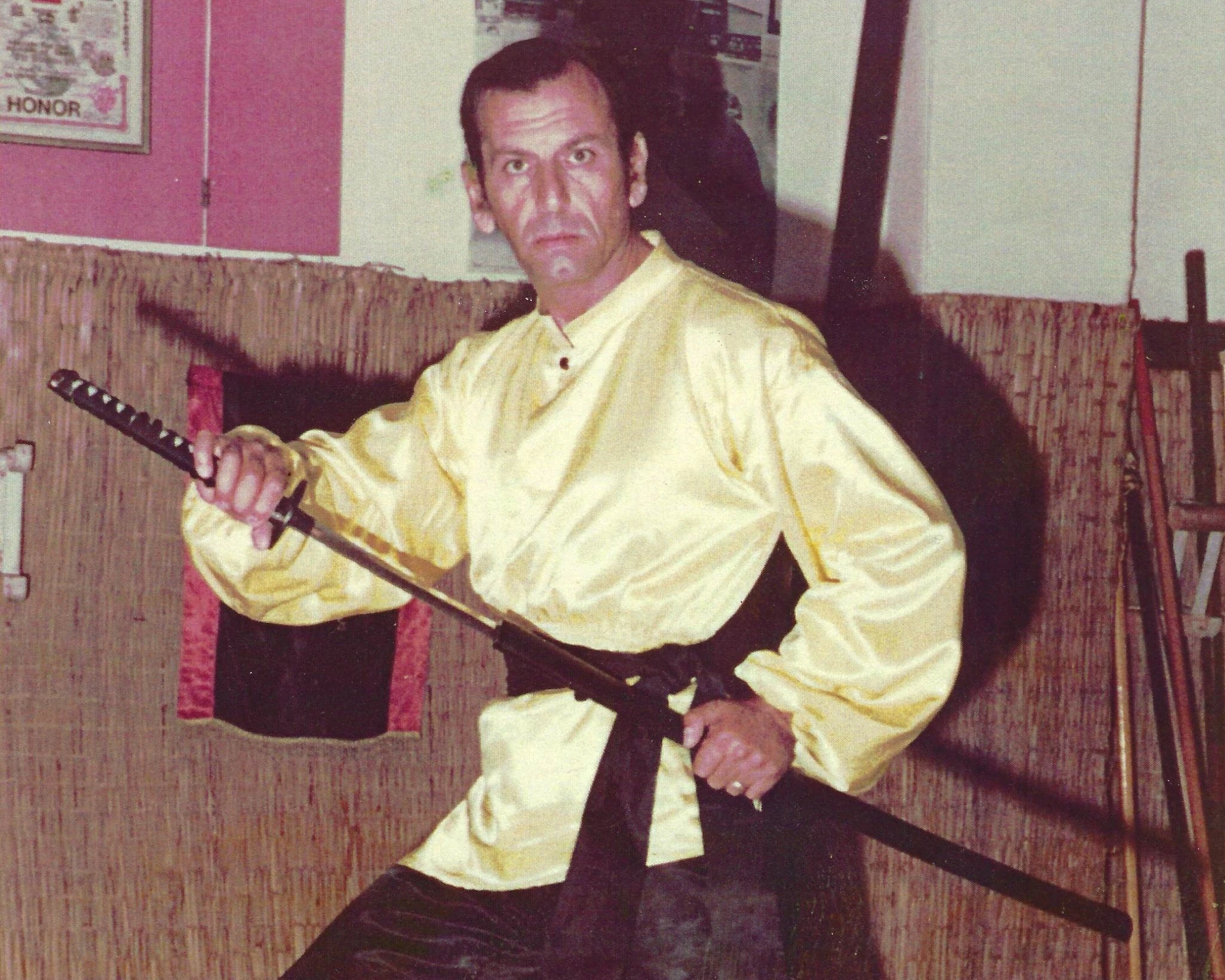 Ο Sifu Ανδρέας Τουλιάτος, πρωτοπόρος του Tai Nui Kung Fu στην Ελλάδα, με δεκαετίες προσφοράς στις παραδοσιακές πολεμικές τέχνες και τη φιλοσοφία τους.