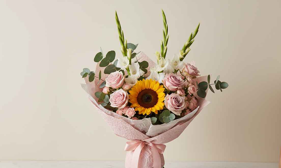 seasonal september floral arrangement