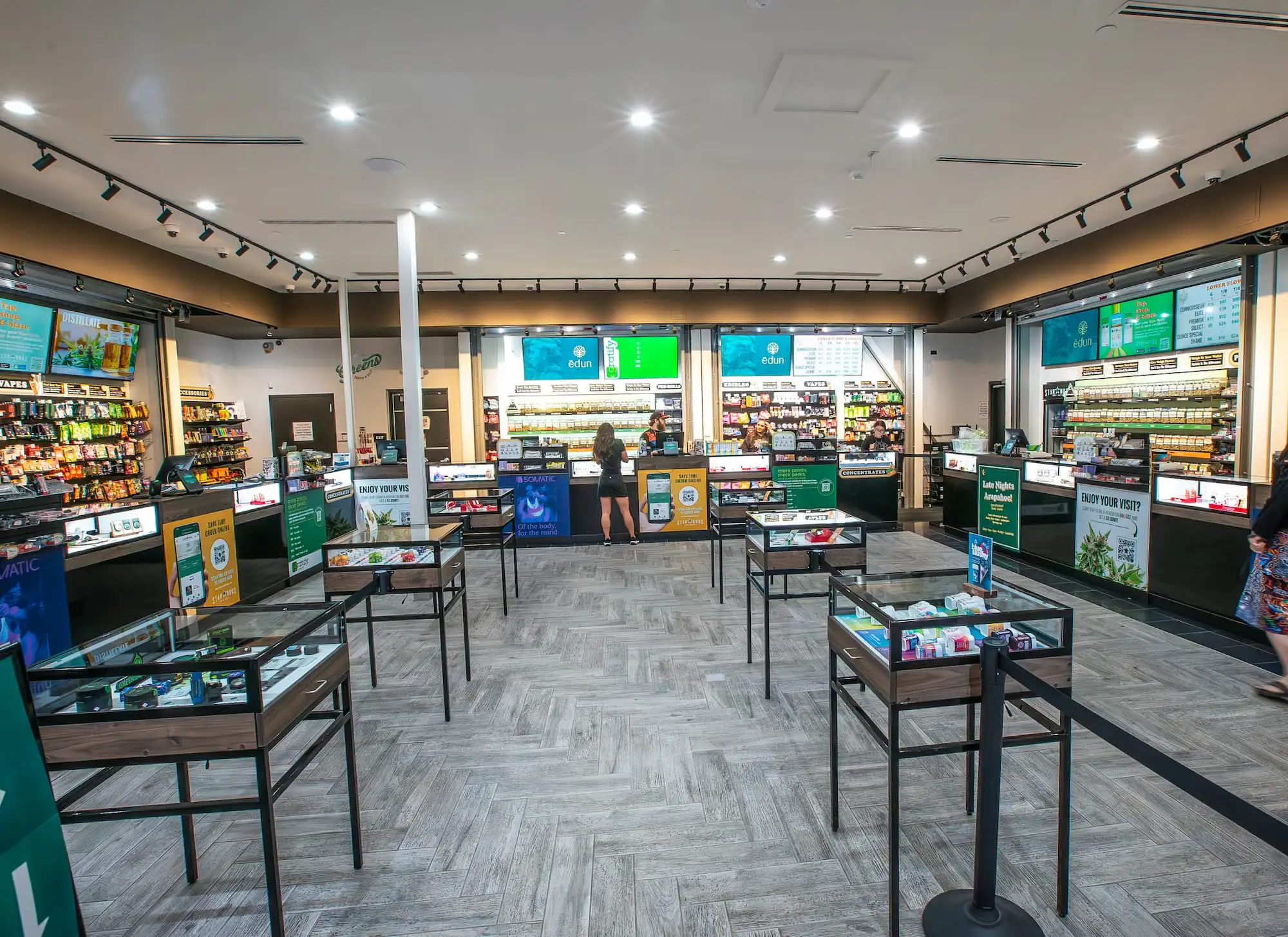 Star Buds Arapahoe Interior