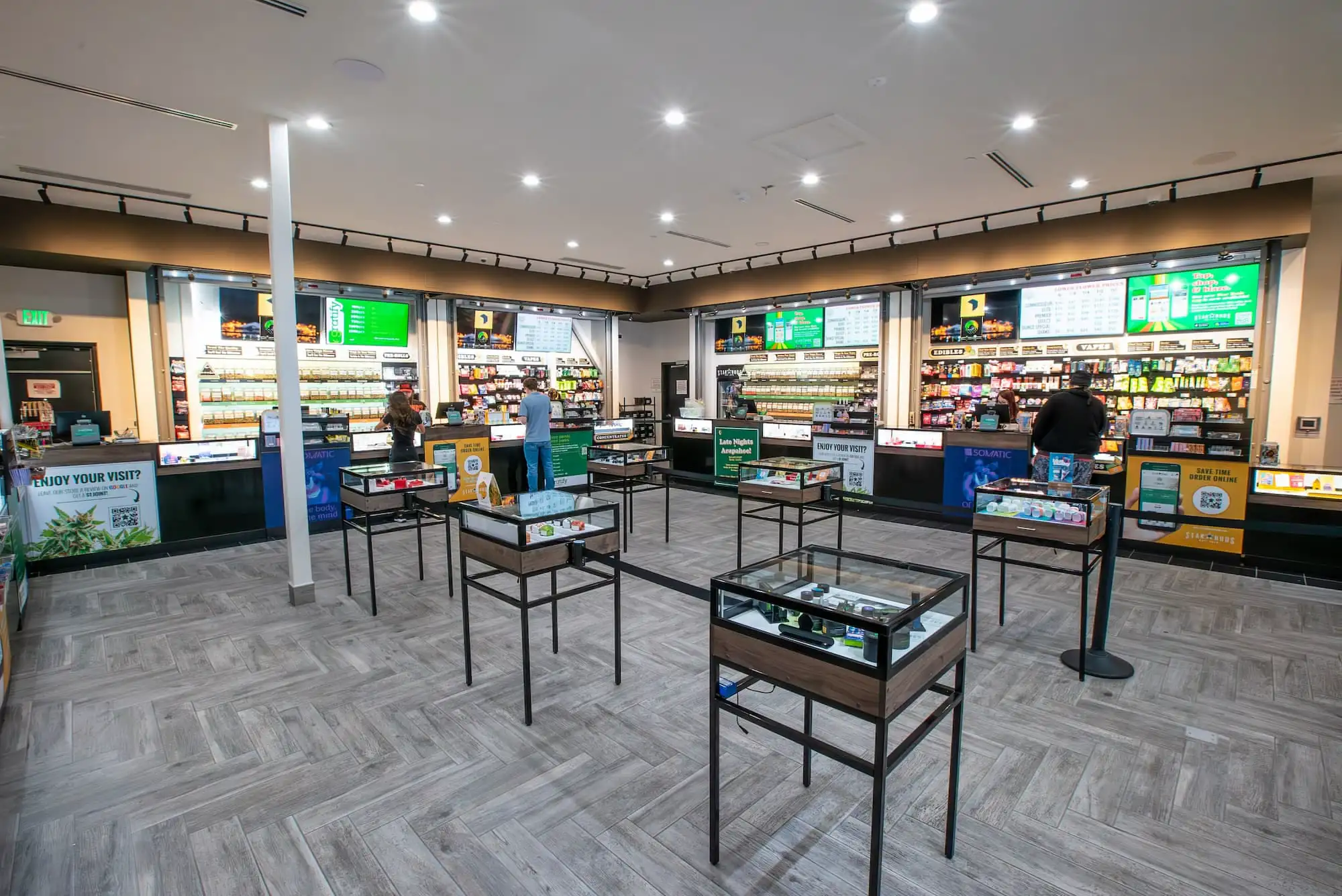 Star Buds Arapahoe Interior