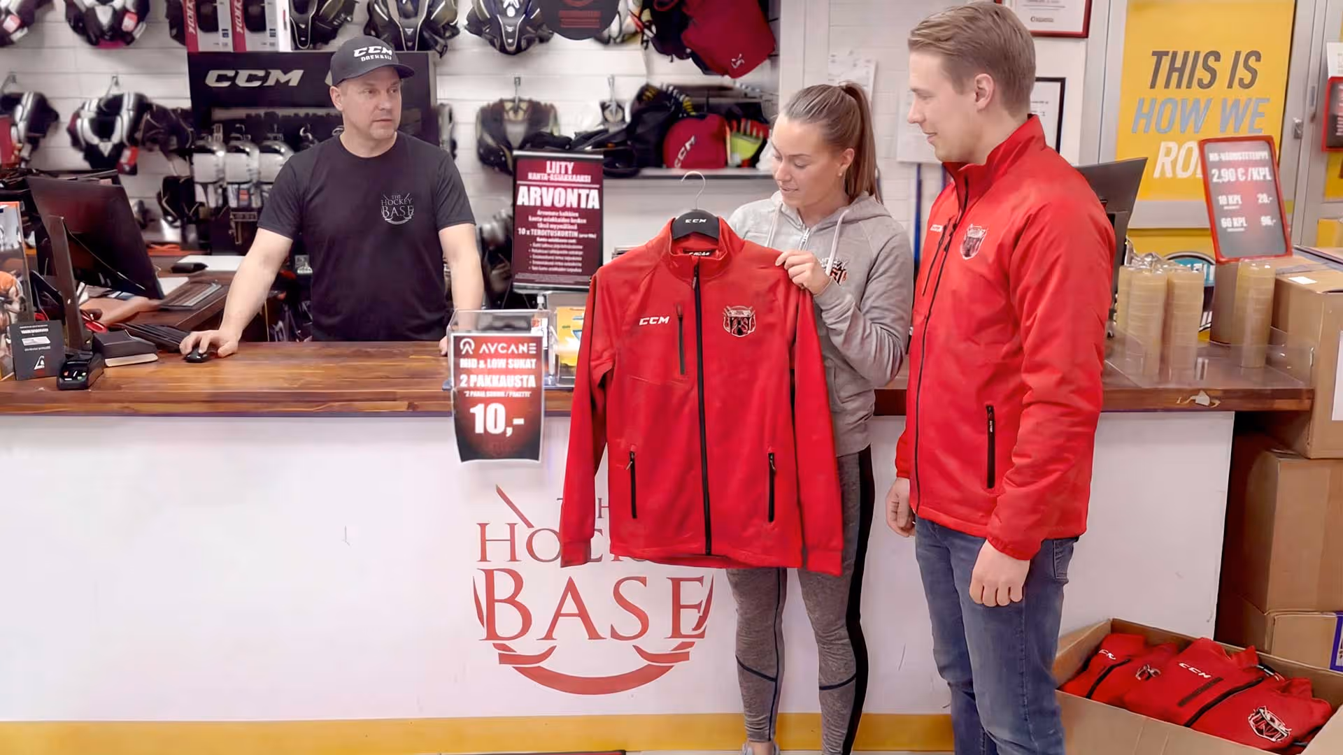 Hockey Base palvelee seuroja samalla tarkkuudella ja ammattitaidolla kuin muitakin asiakkaita.