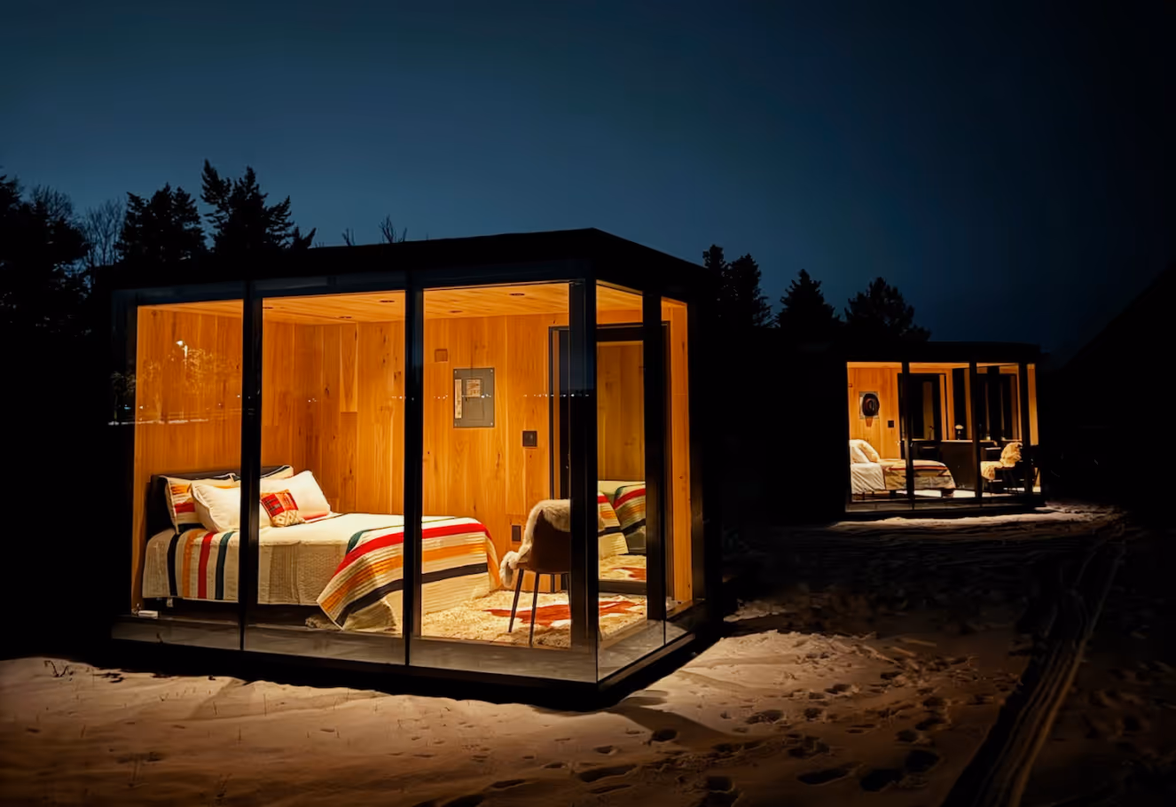 ÖÖD mirrored cabin at Highland Ranch near Glacier National Park