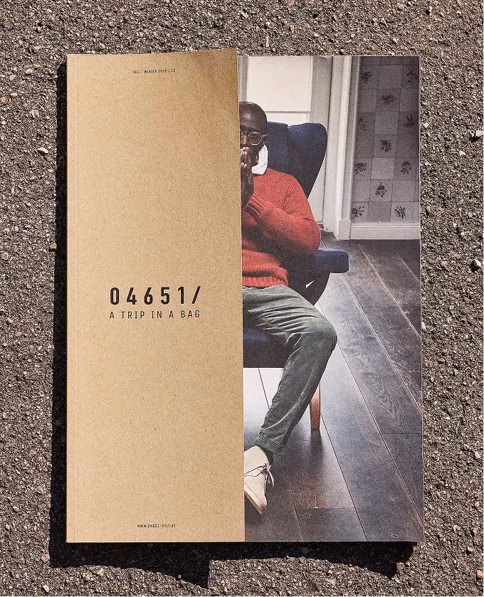 Hochwertiges Lookbook mit minimalistischer Gestaltung für 04651 Produkte