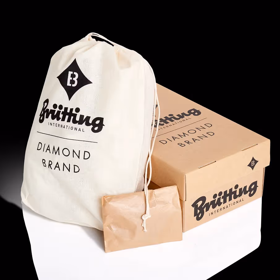 Stoffbeutel, Schuhkarton und Verpackung mit Branding