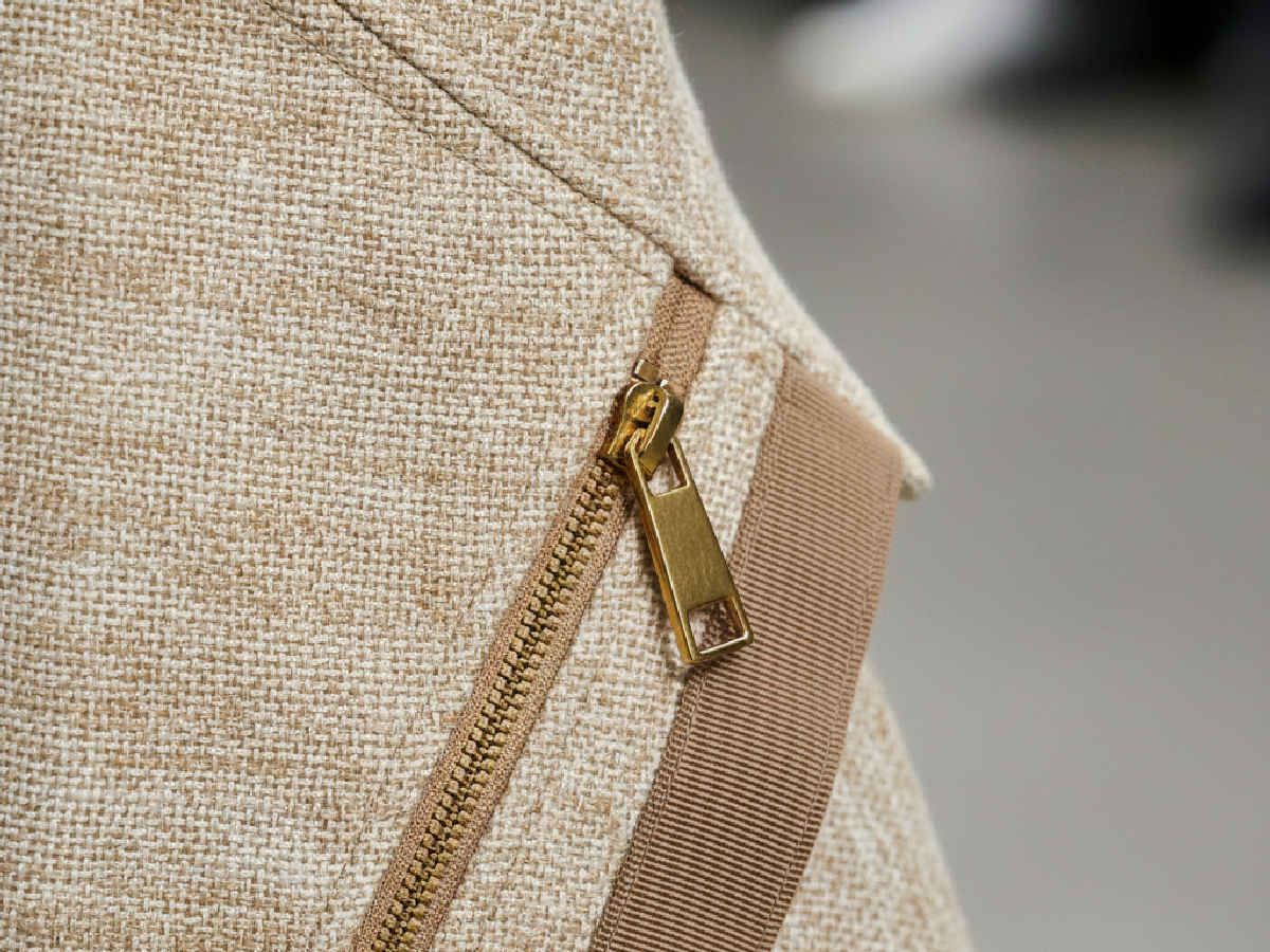 AI Fashion Design: Transforming Sampling and Cost Efficiency