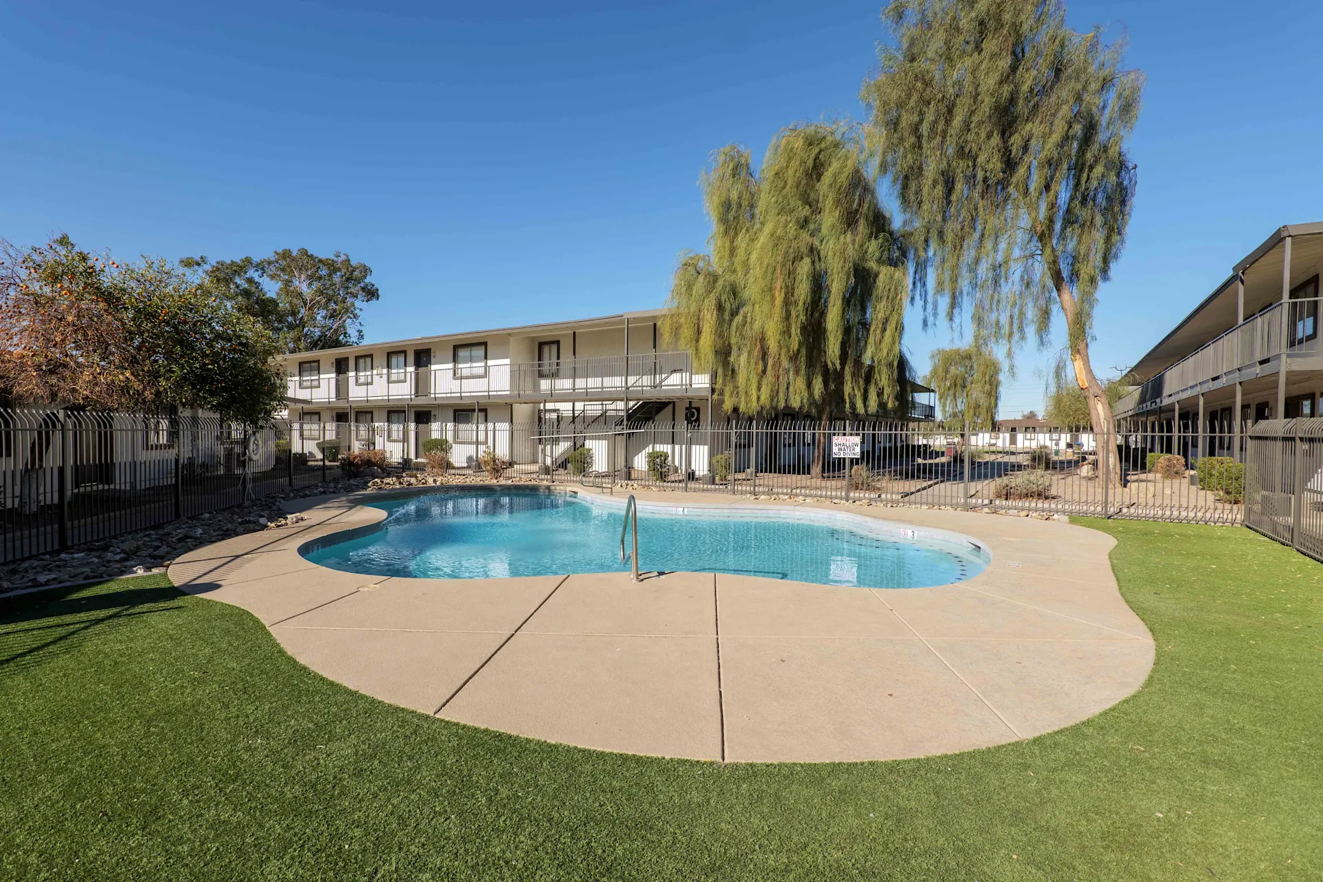 Swimming pool