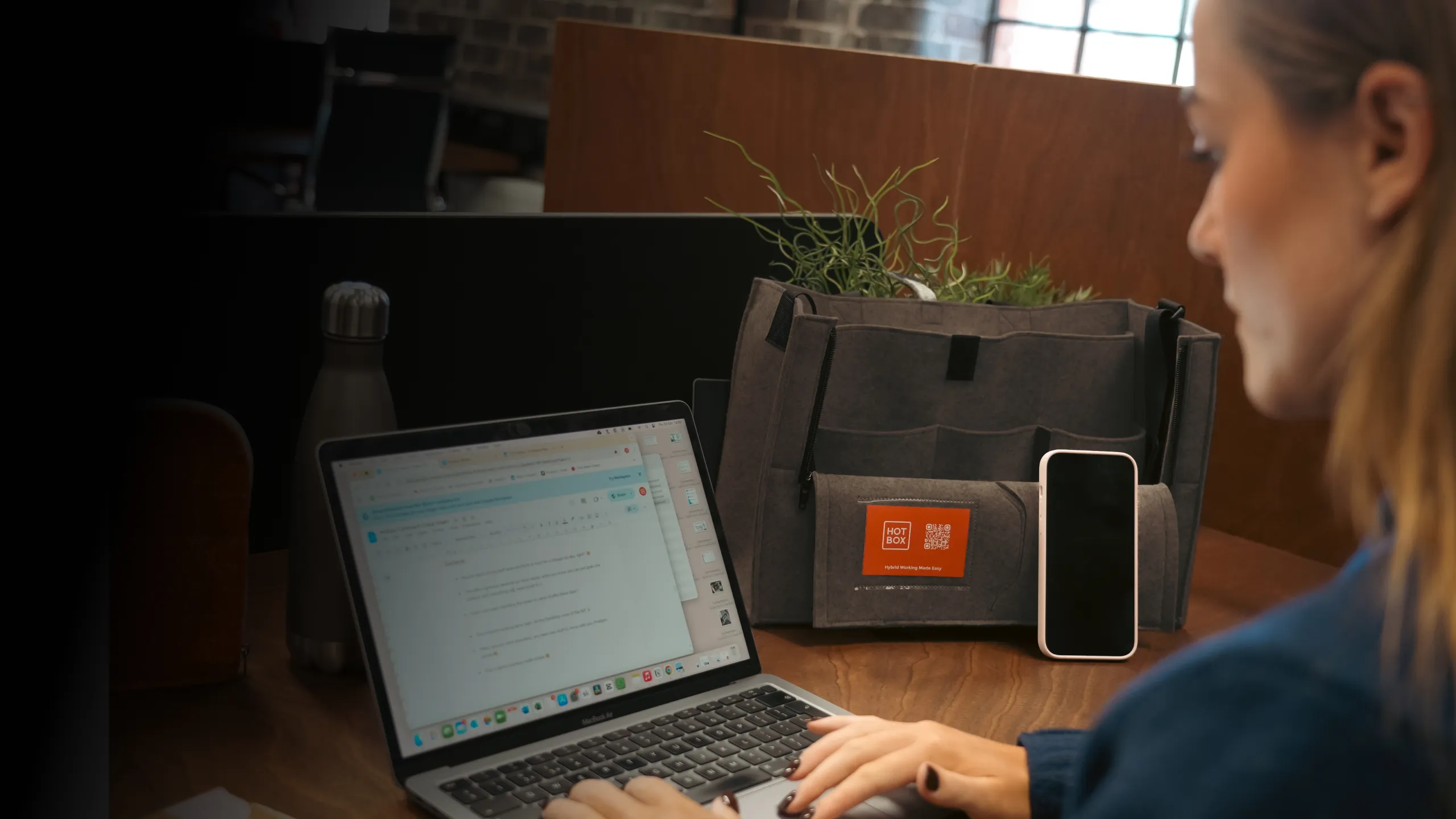 Hotbox Flex Desk Caddy