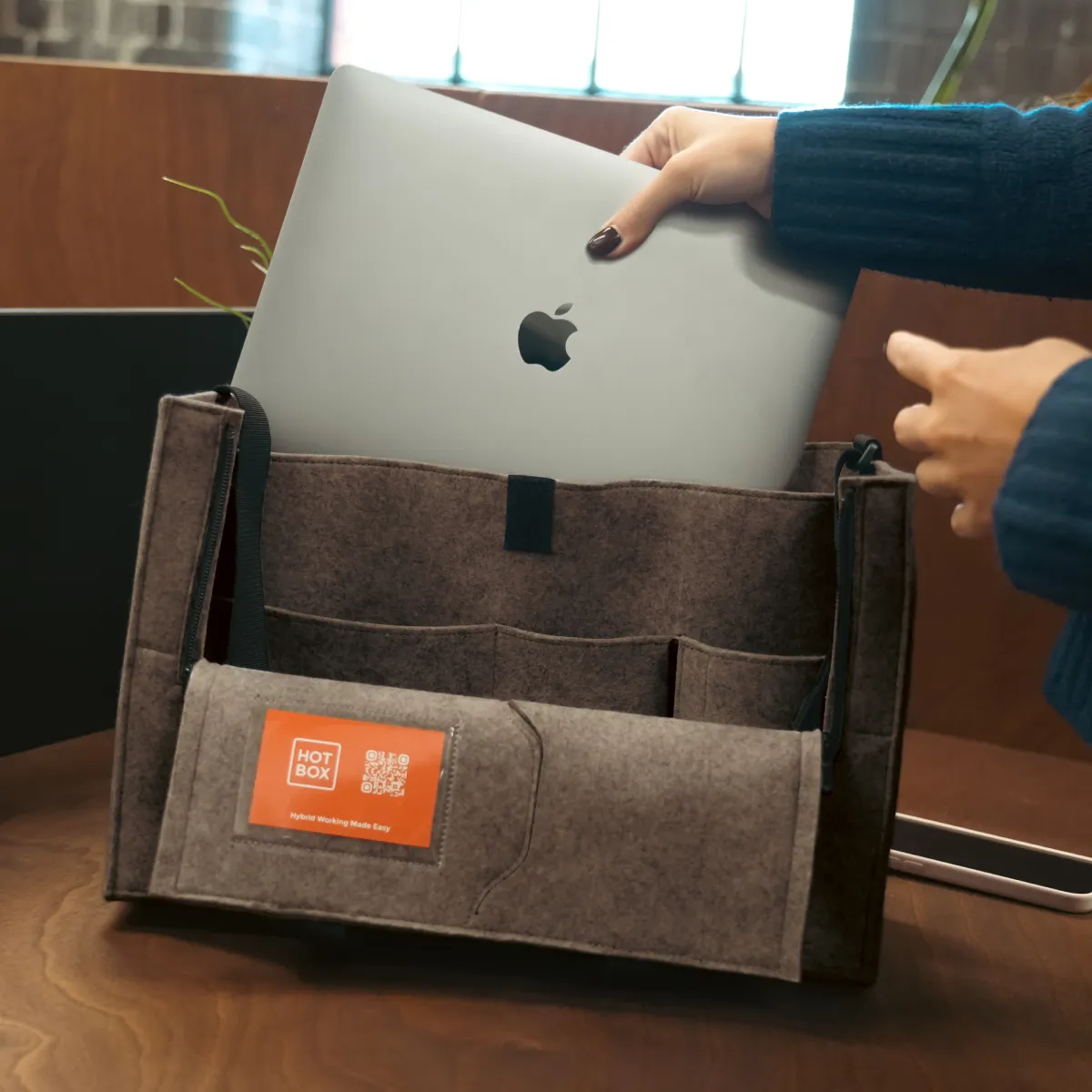 Hotbox Flex Desk Caddy