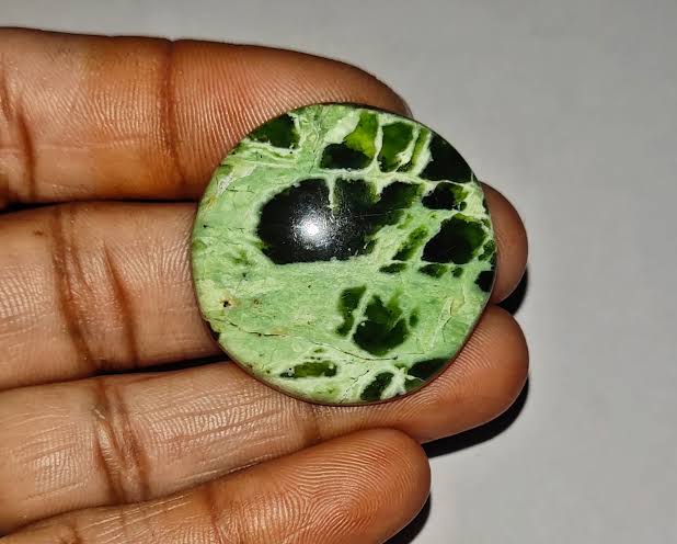 Chalcedony stone benefits