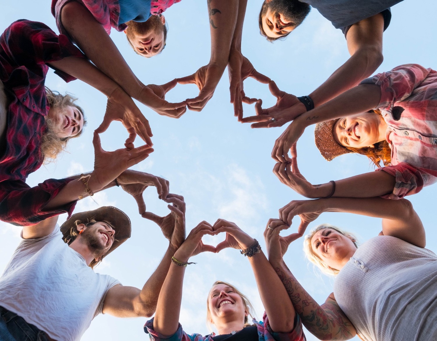 Wspierający się ludzie