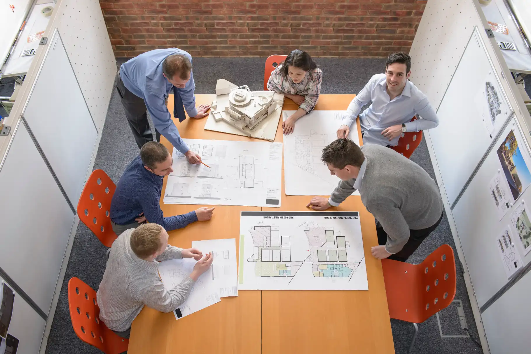 Secure Transportation aligns with clients over sitting plan arrangement in preparation for an entire office move over the weekend.