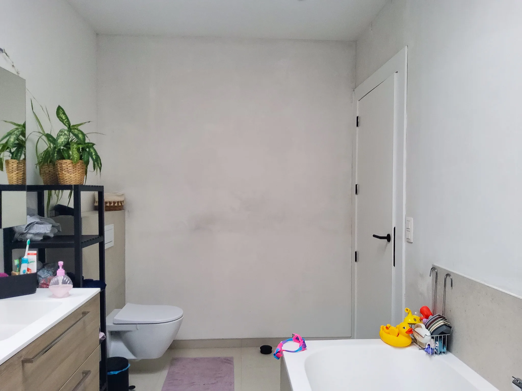 AQUAPROVED vochtbestrijding: badkamer met hoge luchtvochtigheid en condensatie