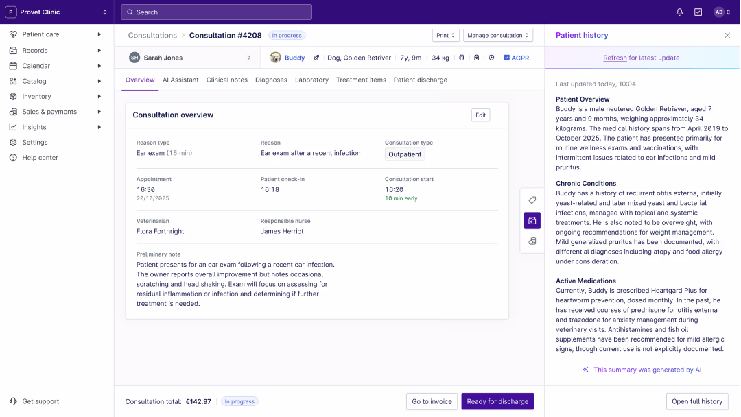 Veterinary clinic software screen showing consultation details for Buddy, a 7-year-old male neutered Golden Retriever, including appointment time, veterinary and nurse names, consultation notes, patient history with chronic conditions, and active medications.