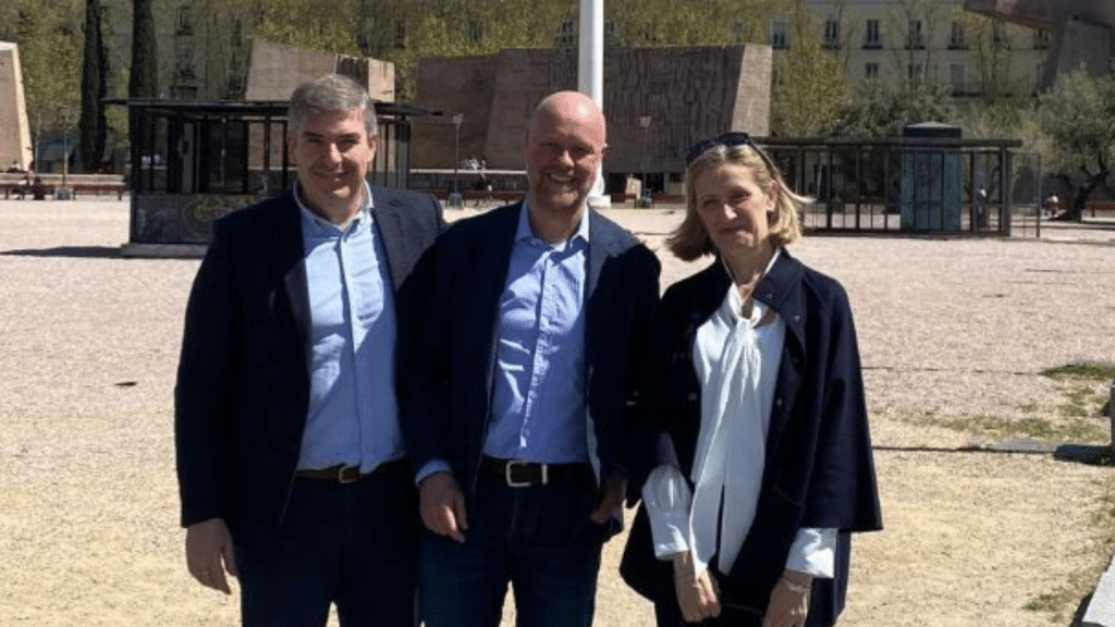 Asolvi and Binary Solucioners