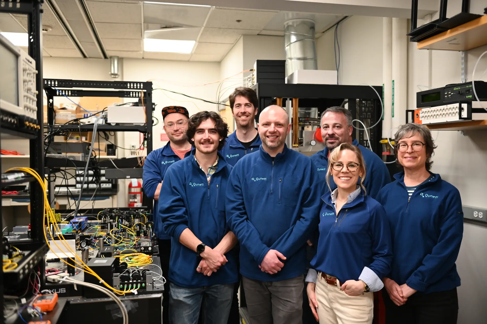 Team_photo_In_lab_item