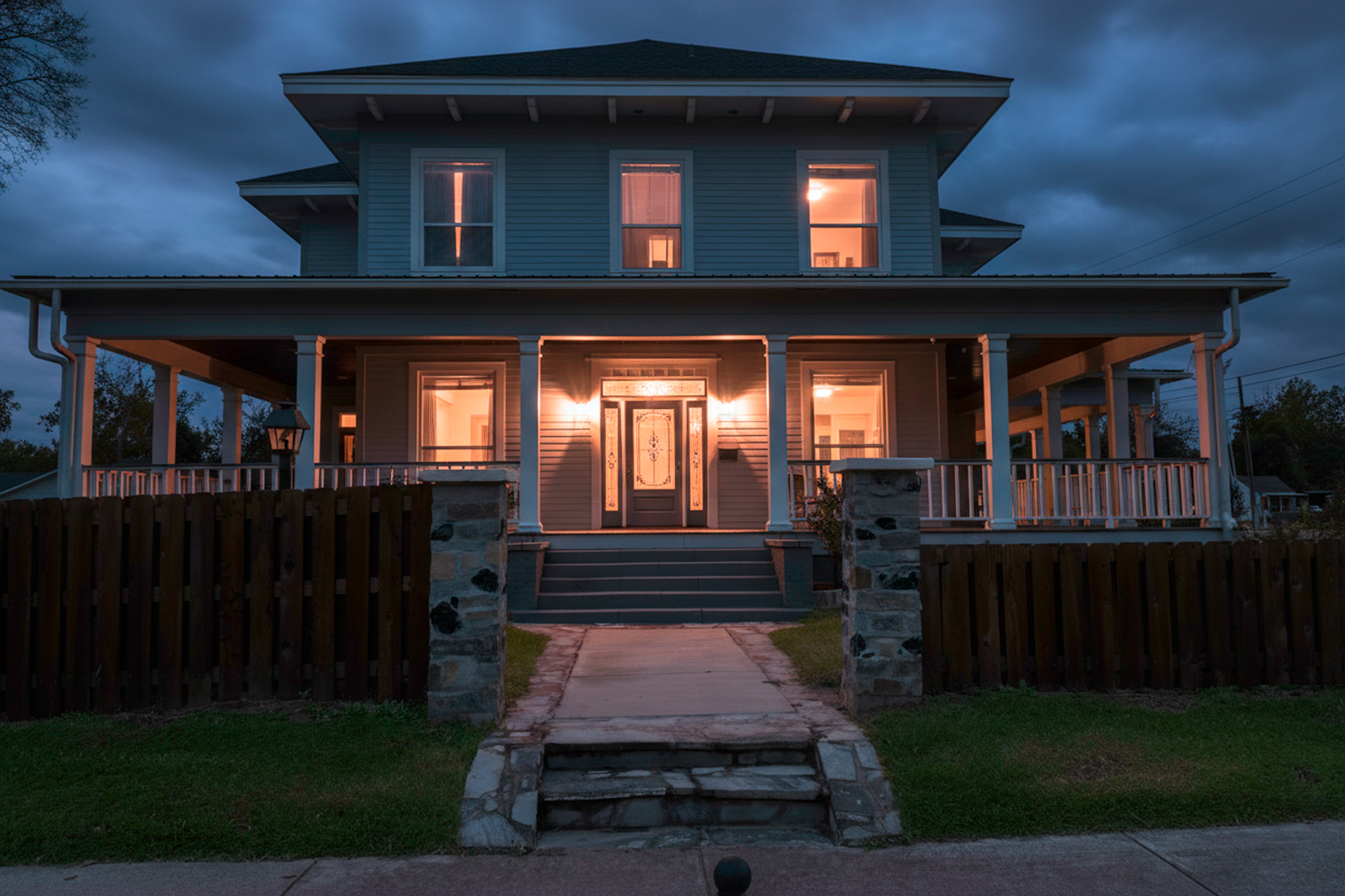 image of charming bed & breakfast exterior