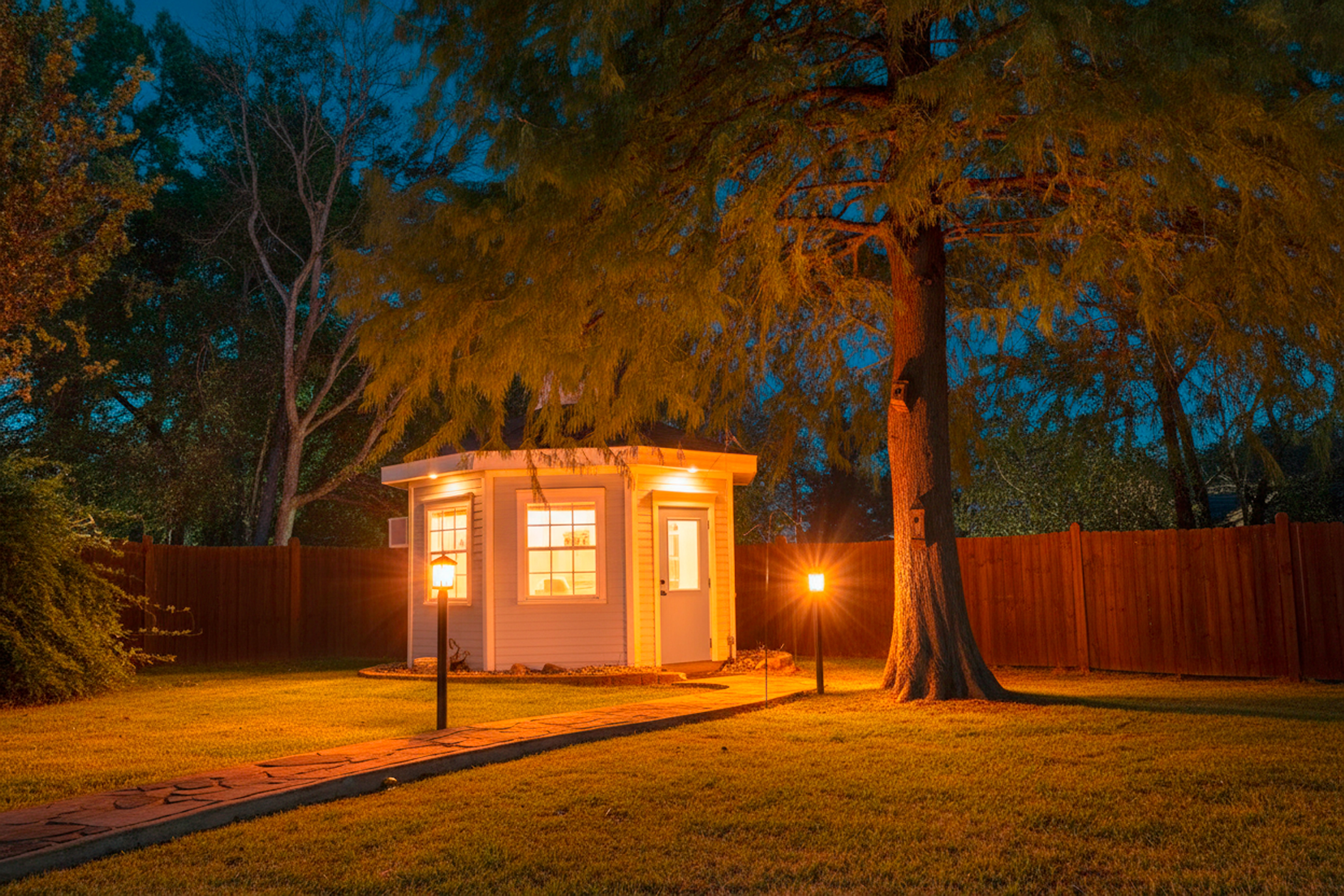 image of charming bed & breakfast exterior