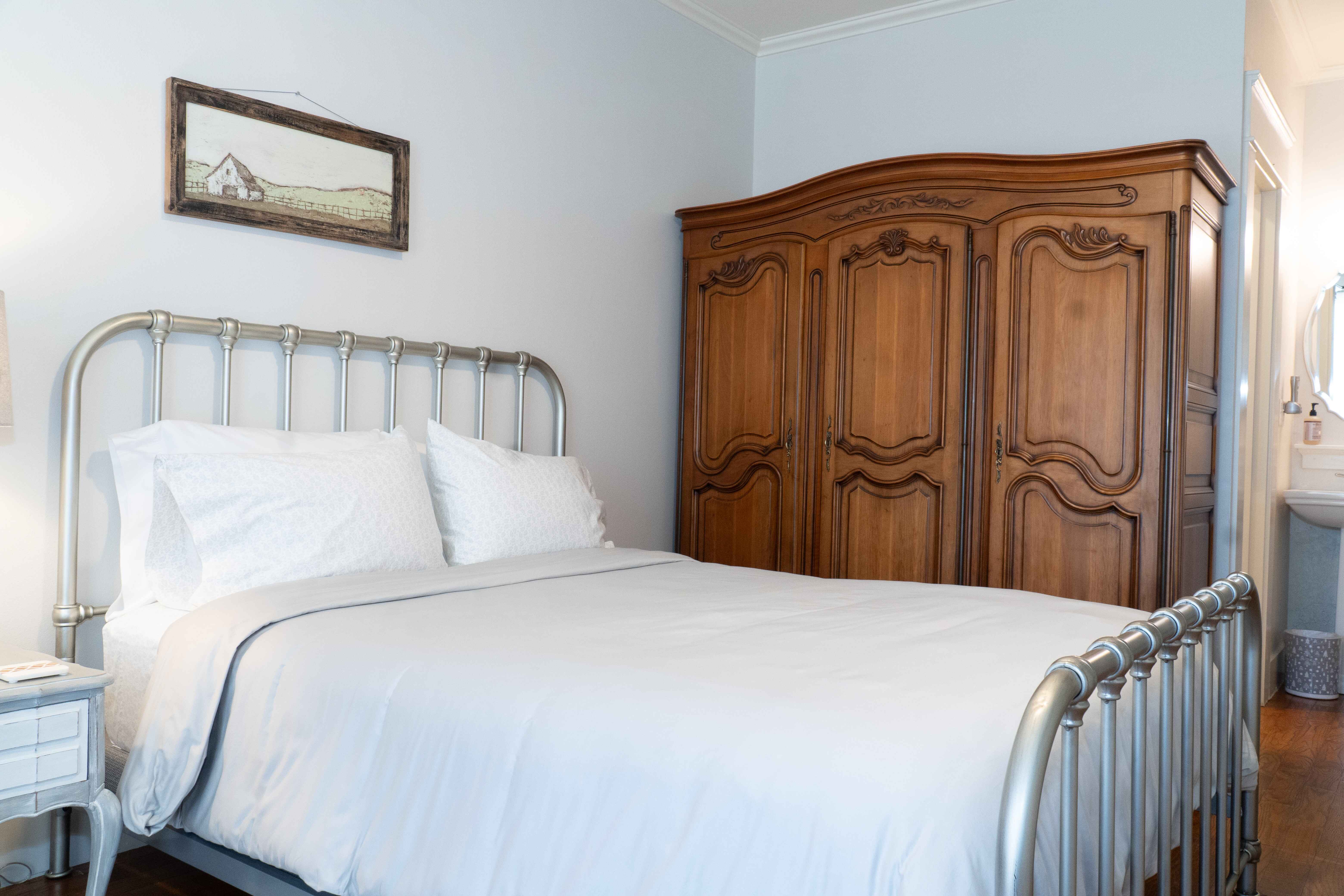 image of delicious breakfast spread (for a bed & breakfast)